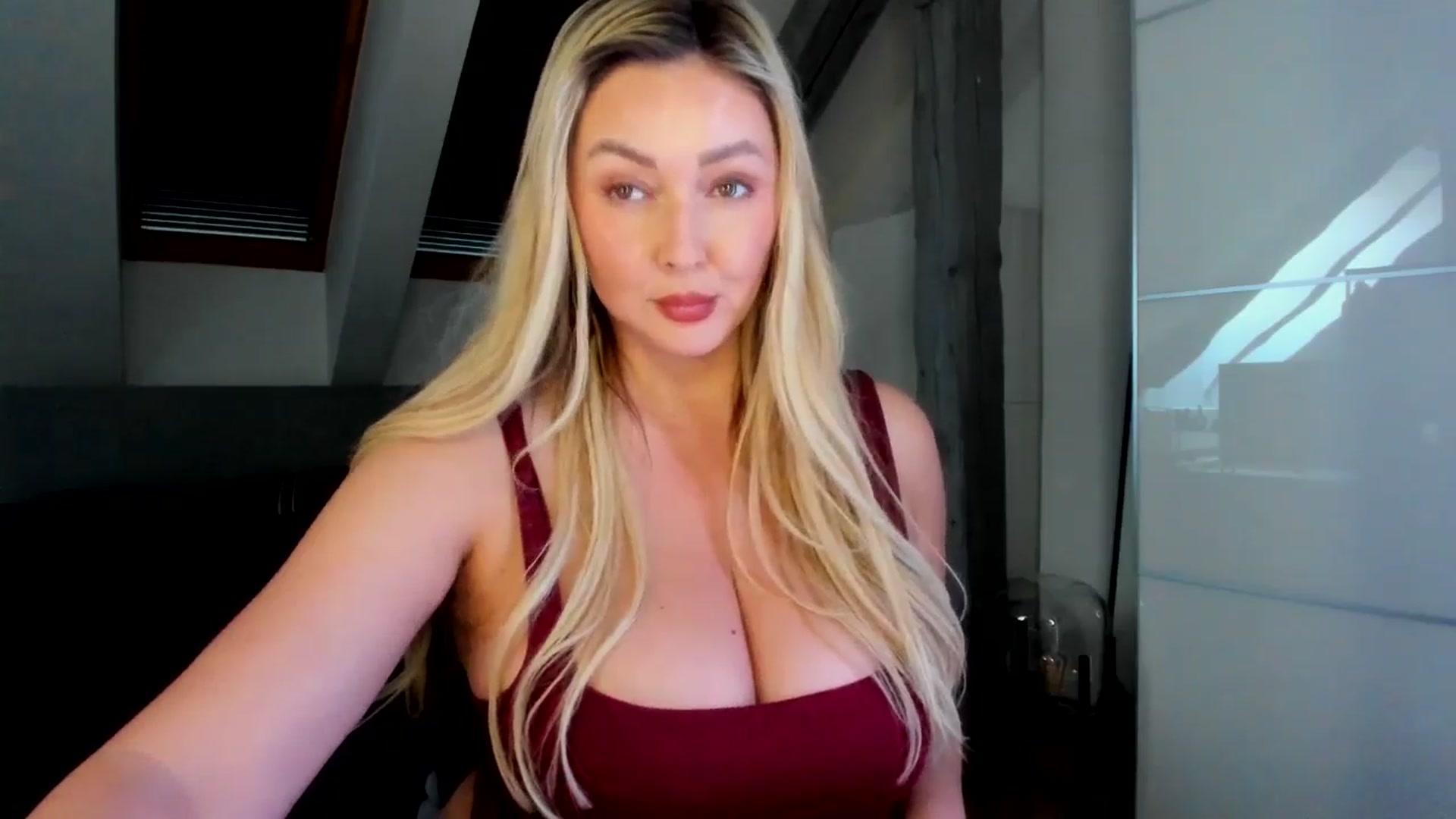 Gallery image thumbnail from Mi_Ha's myfreecams stream on, 04/08/2026, 15:26 image 2 of 20