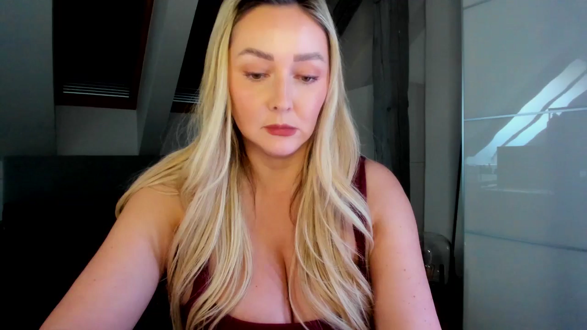 Gallery image thumbnail from Mi_Ha's myfreecams stream on, 04/08/2026, 15:26 image 5 of 20