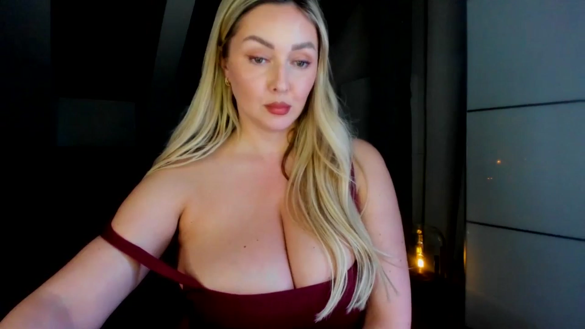 Gallery image thumbnail from Mi_Ha's myfreecams stream on, 04/08/2026, 20:09 image 12 of 20