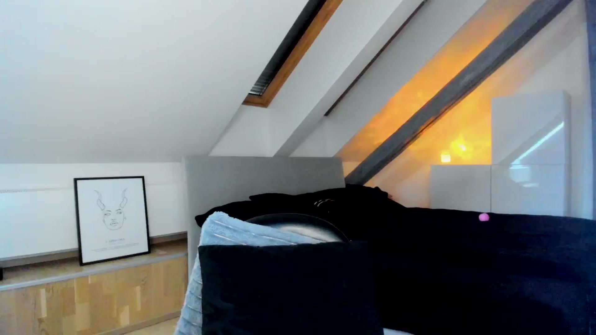 Gallery image thumbnail from Mi_Ha's myfreecams stream on, 04/09/2026, 16:41 image 11 of 20