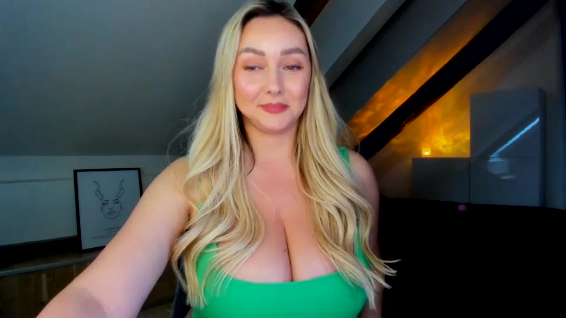 Gallery image thumbnail from Mi_Ha's myfreecams stream on, 04/09/2026, 16:41 image 17 of 20