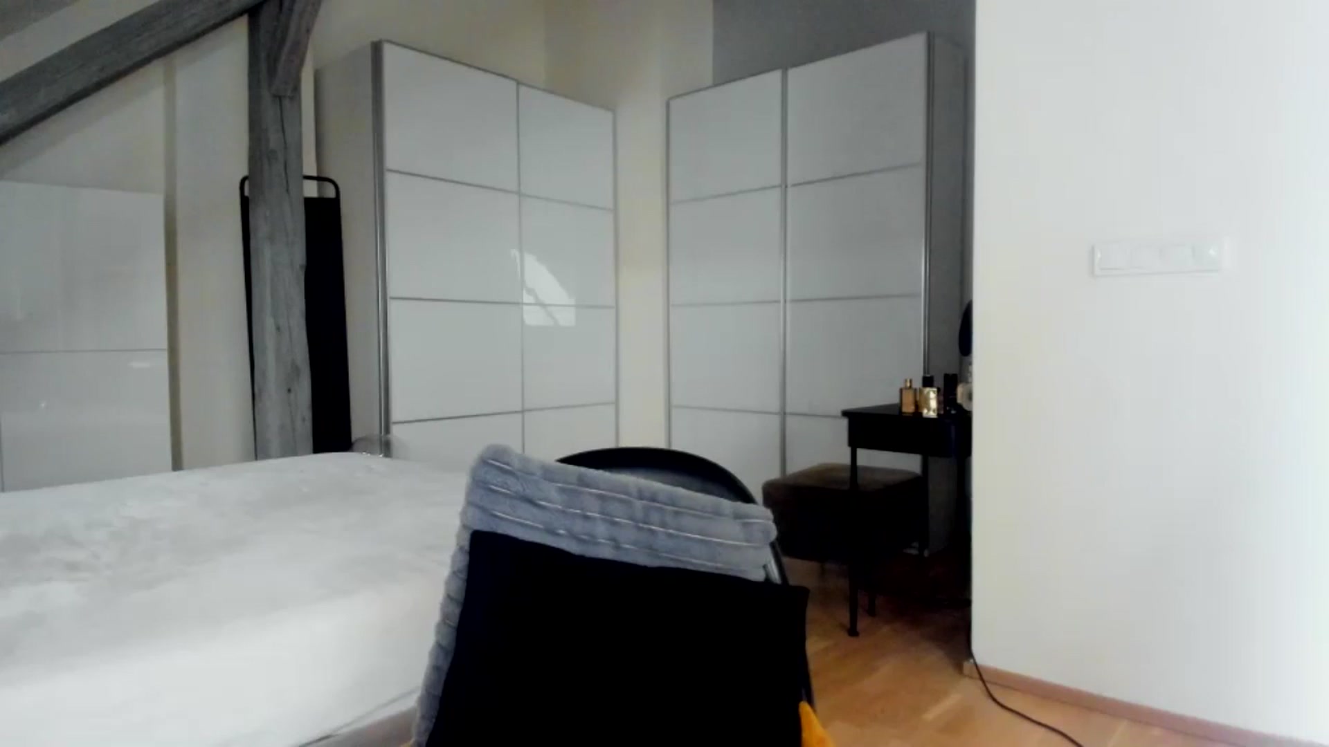 Gallery image thumbnail from Mi_Ha's myfreecams stream on, 04/12/2026, 14:06 image 8 of 20