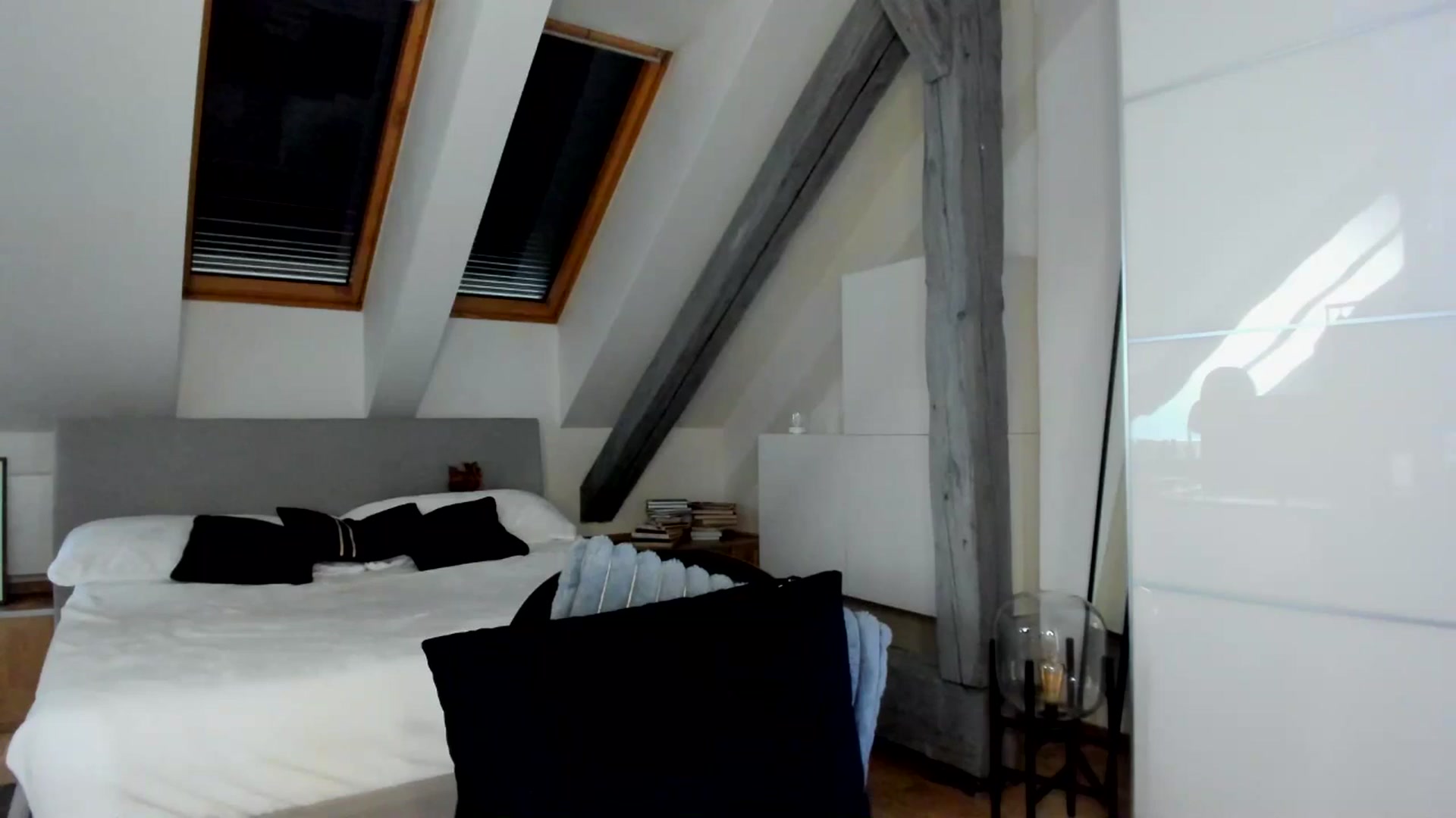 Gallery image thumbnail from Mi_Ha's myfreecams stream on, 04/17/2026, 14:54 image 2 of 20