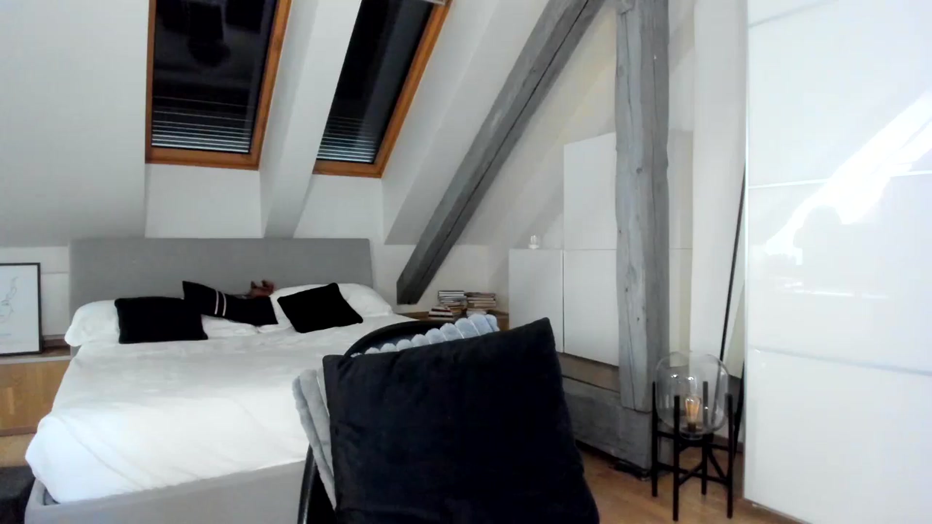 Gallery image thumbnail from Mi_Ha's myfreecams stream on, 04/18/2026, 15:23 image 11 of 20