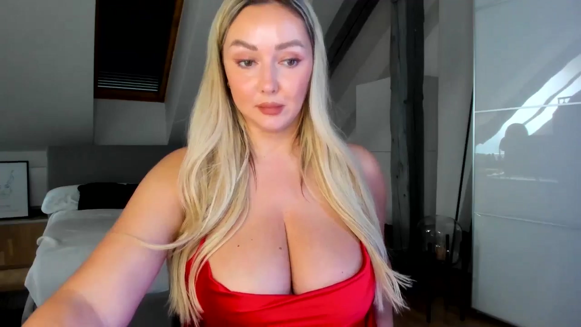 Gallery image thumbnail from Mi_Ha's myfreecams stream on, 04/19/2026, 13:30 image 20 of 20