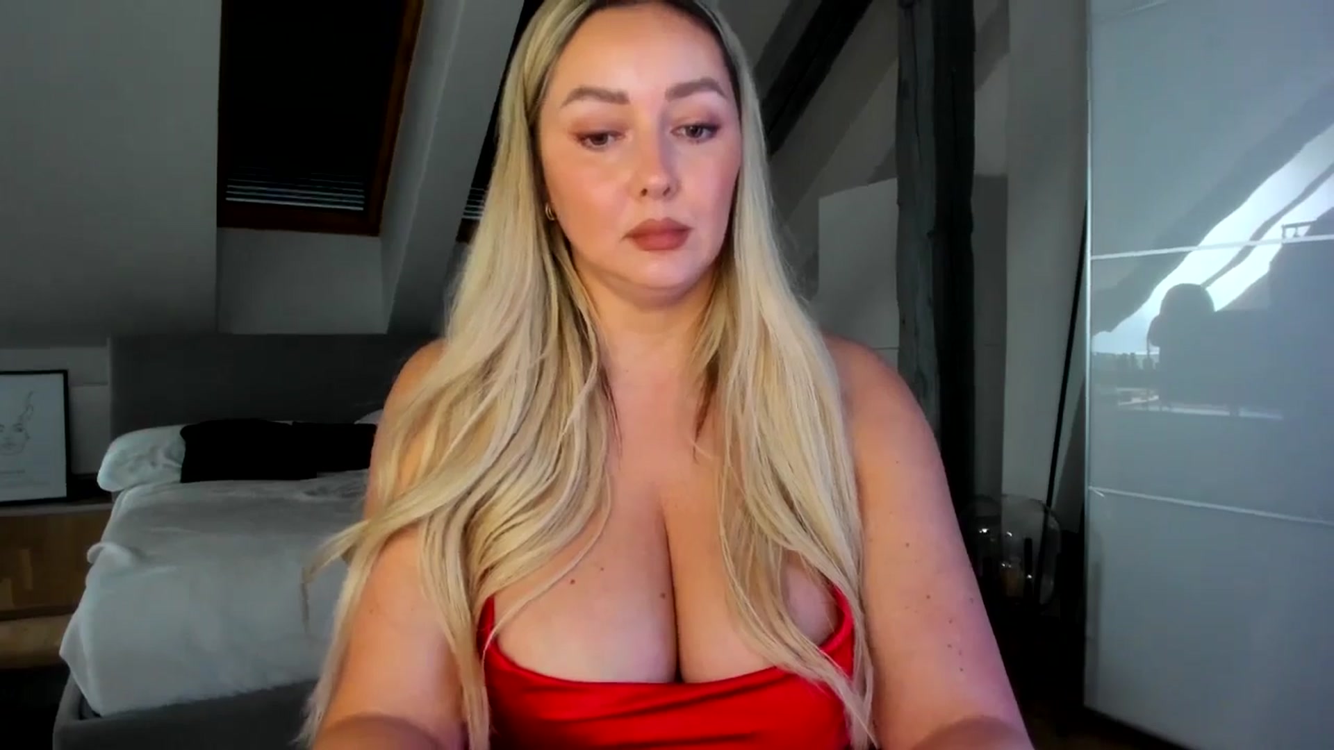 Gallery image thumbnail from Mi_Ha's myfreecams stream on, 04/19/2026, 13:30 image 17 of 20