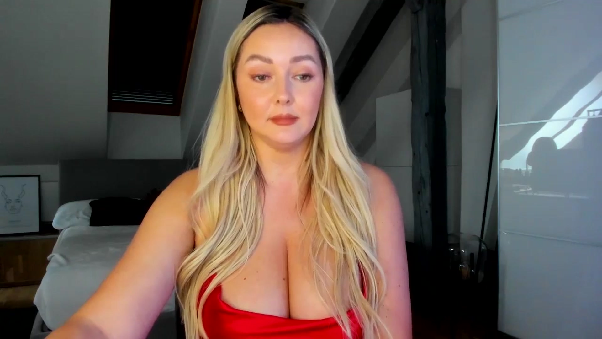 Gallery image thumbnail from Mi_Ha's myfreecams stream on, 04/19/2026, 15:40 image 16 of 20