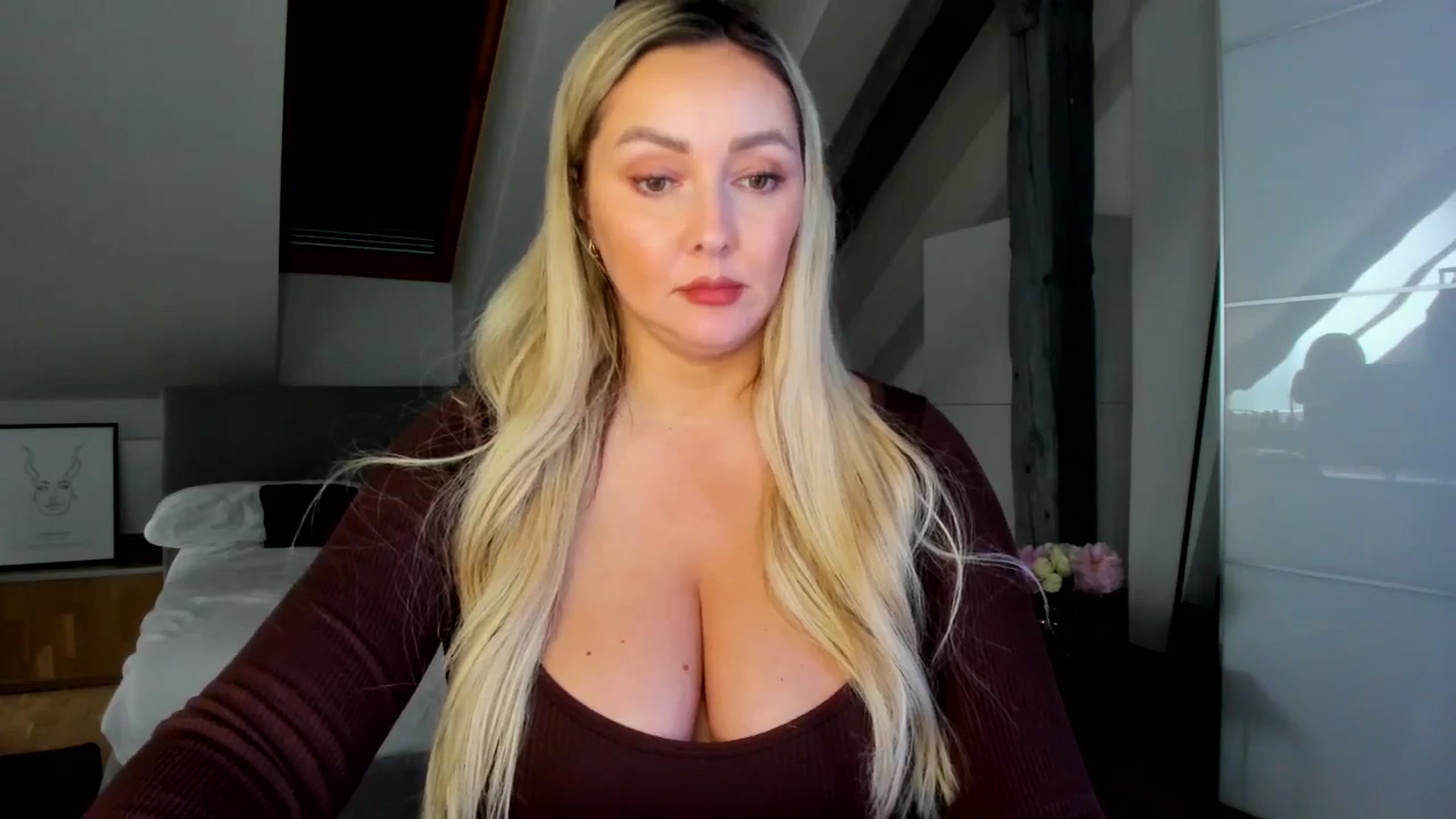 Gallery image thumbnail from Mi_Ha's myfreecams stream on, 04/20/2026, 14:46 image 2 of 20