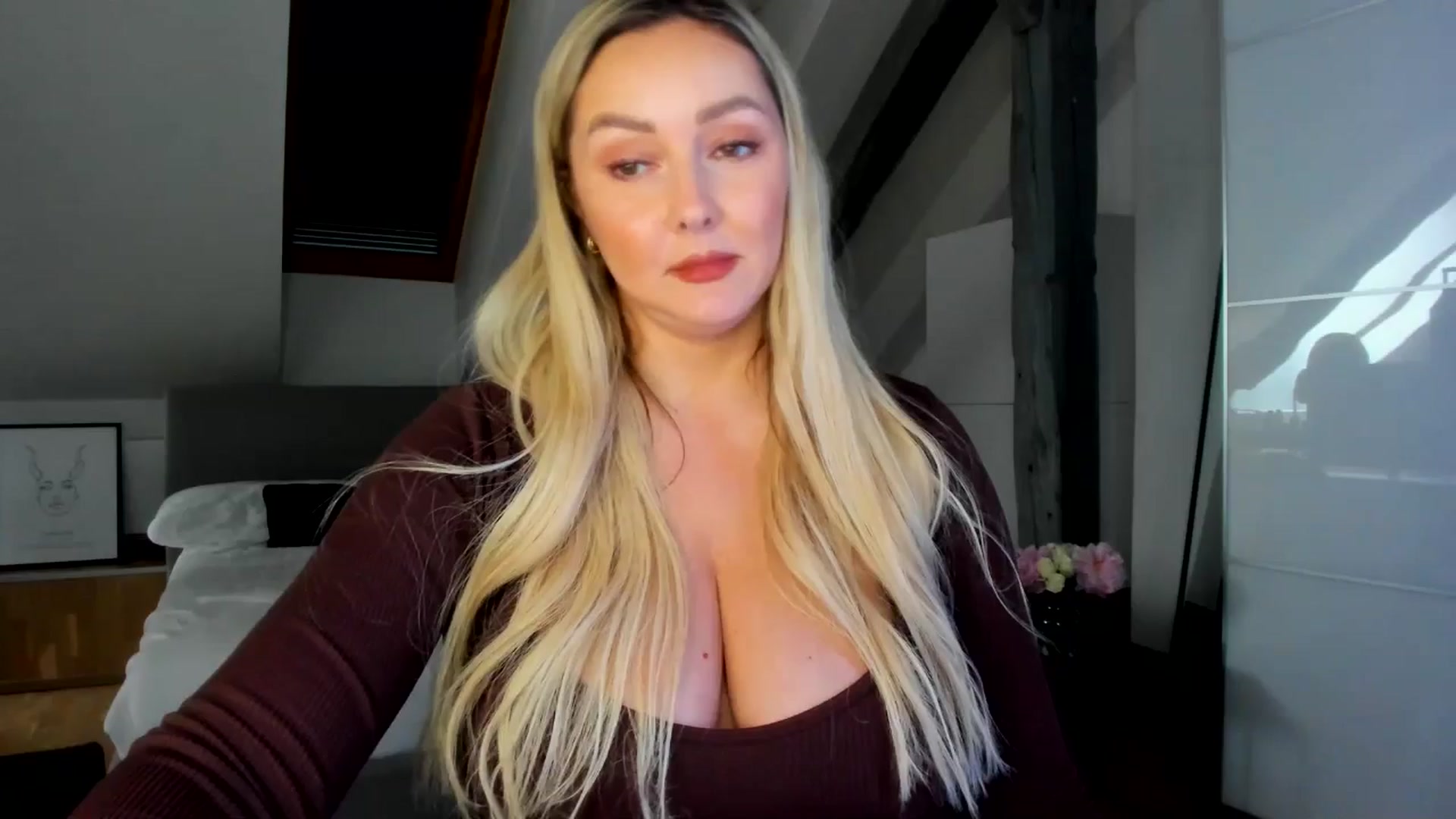 Gallery image thumbnail from Mi_Ha's myfreecams stream on, 04/20/2026, 14:46 image 1 of 20