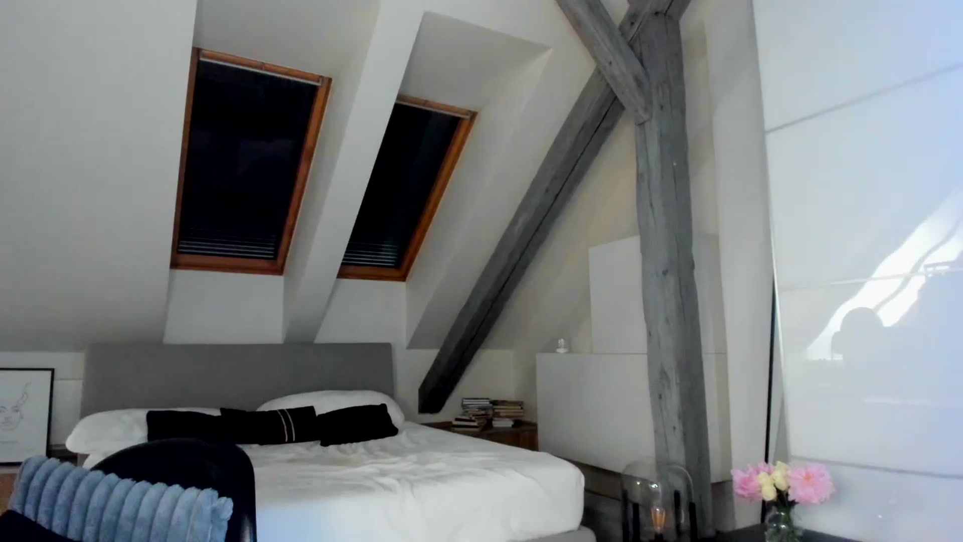 Gallery image thumbnail from Mi_Ha's myfreecams stream on, 04/20/2026, 14:46 image 14 of 20