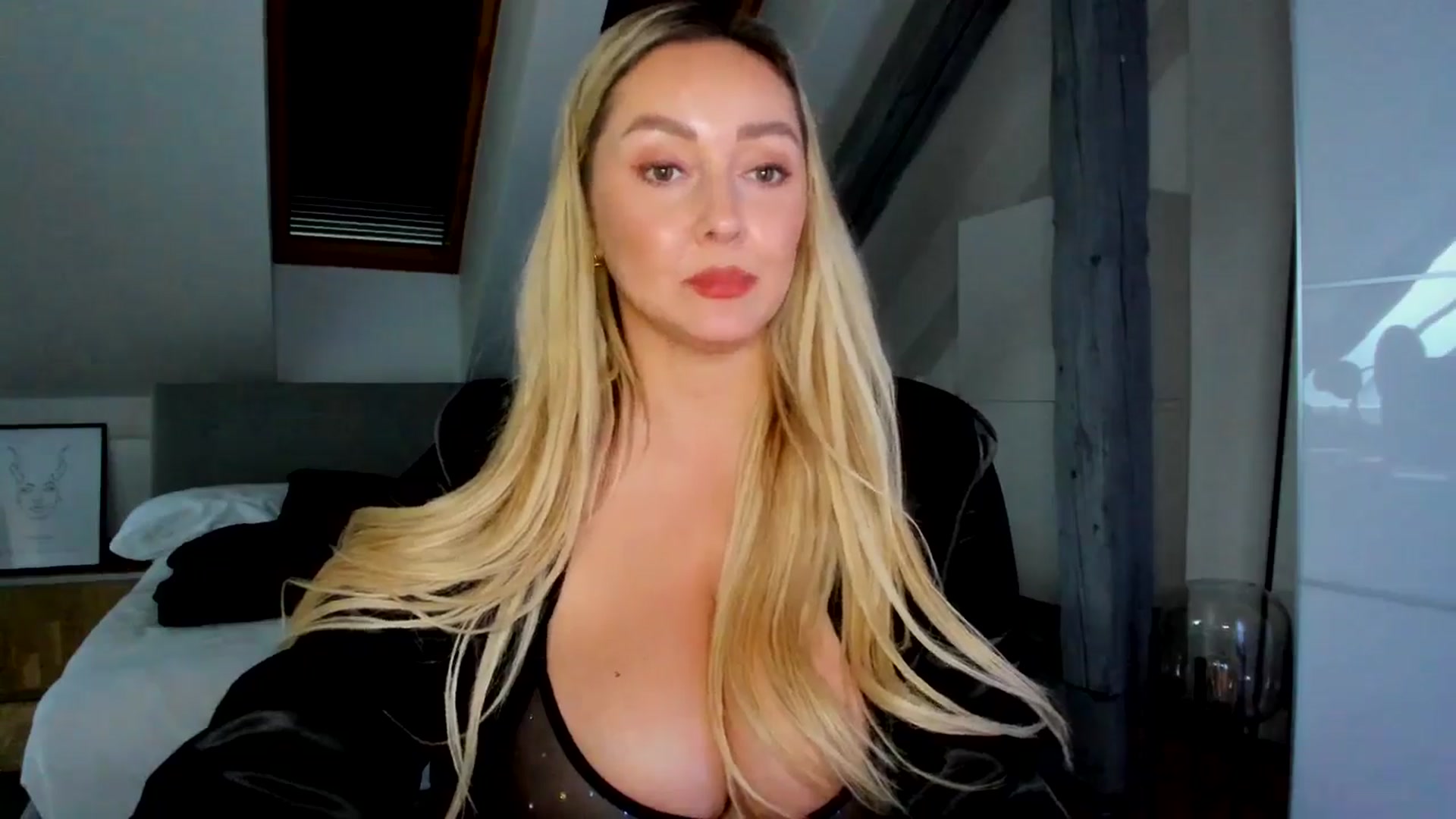 Gallery image thumbnail from Mi_Ha's myfreecams stream on, 04/25/2026, 15:38 image 18 of 20