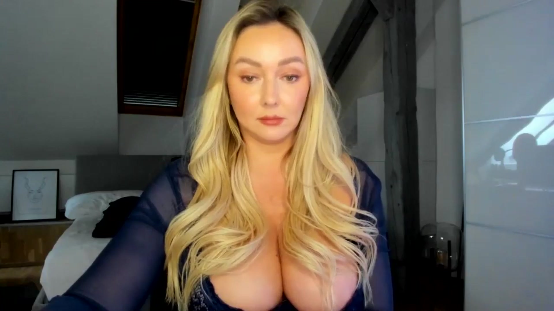Gallery image thumbnail from Mi_Ha's myfreecams stream on, 04/27/2026, 14:30 image 7 of 20