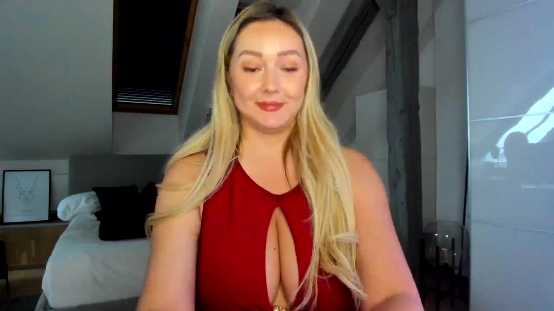 Gallery image thumbnail from Mi_Ha's myfreecams stream on, 04/28/2026, 15:44 image 11 of 20