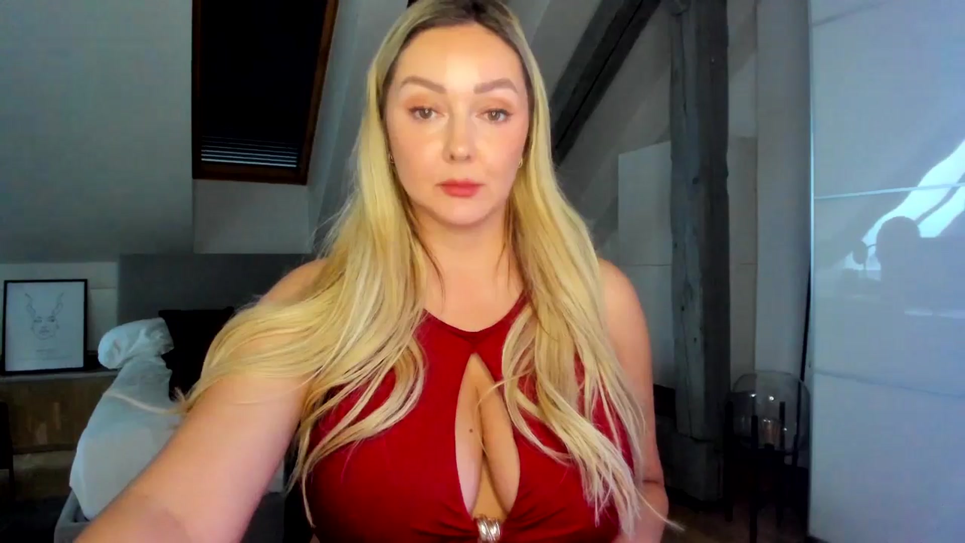 Gallery image thumbnail from Mi_Ha's myfreecams stream on, 04/28/2026, 16:33 image 6 of 20