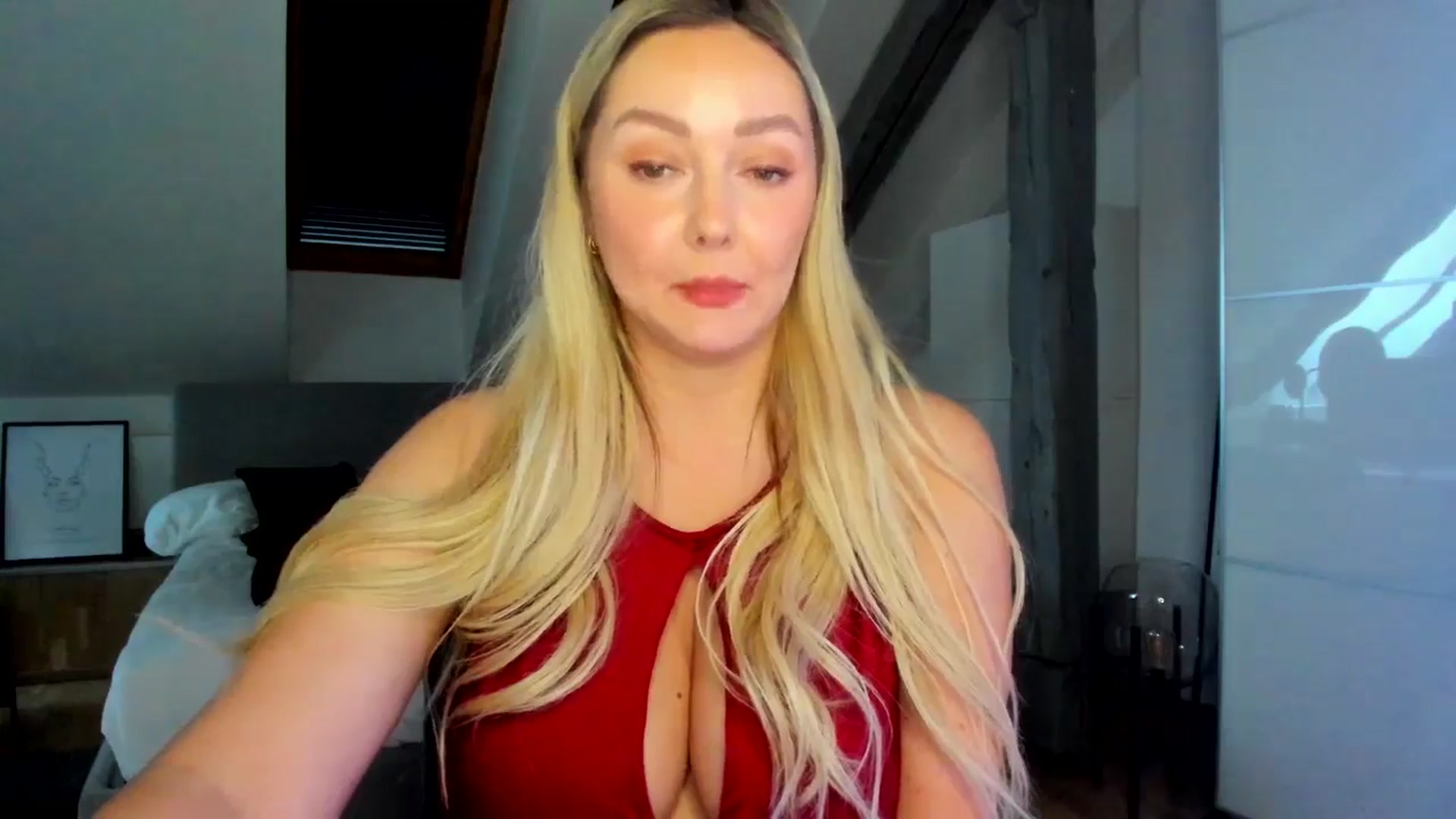 Gallery image thumbnail from Mi_Ha's myfreecams stream on, 04/28/2026, 16:33 image 13 of 20