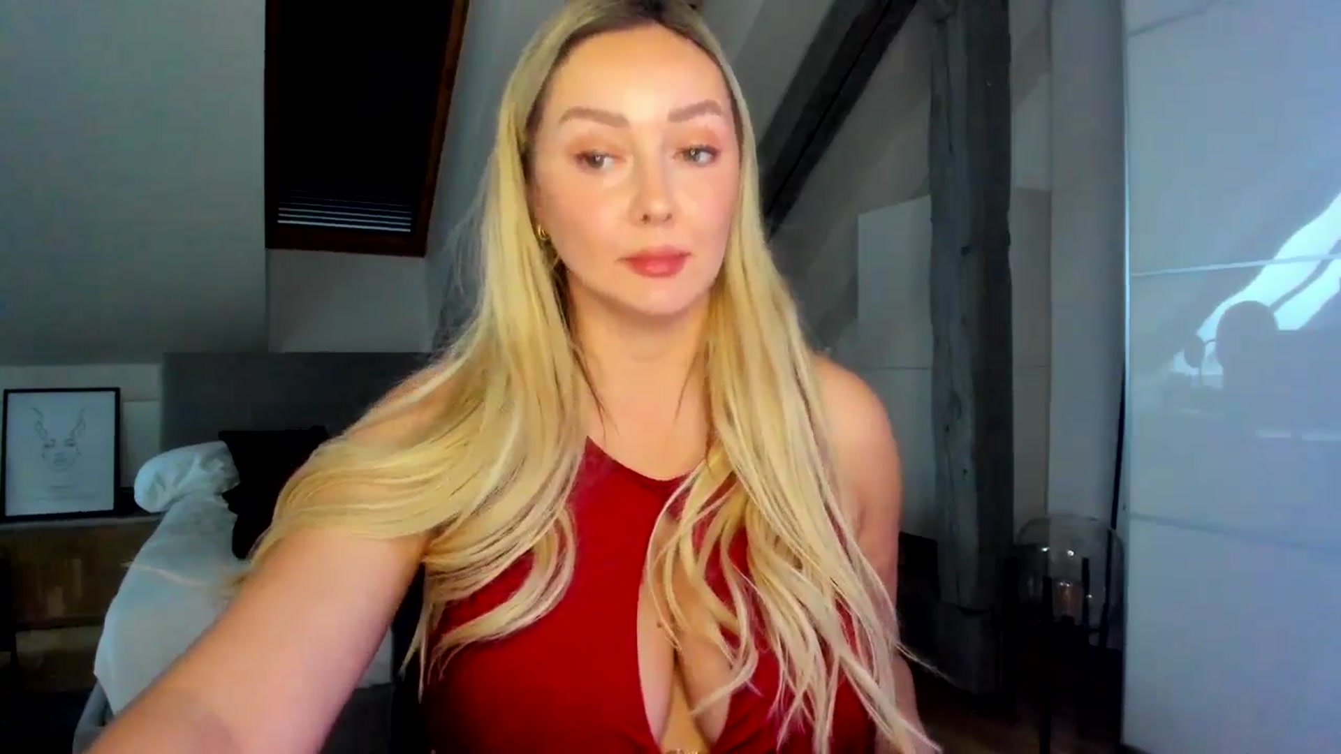 Gallery image thumbnail from Mi_Ha's myfreecams stream on, 04/28/2026, 16:33 image 17 of 20
