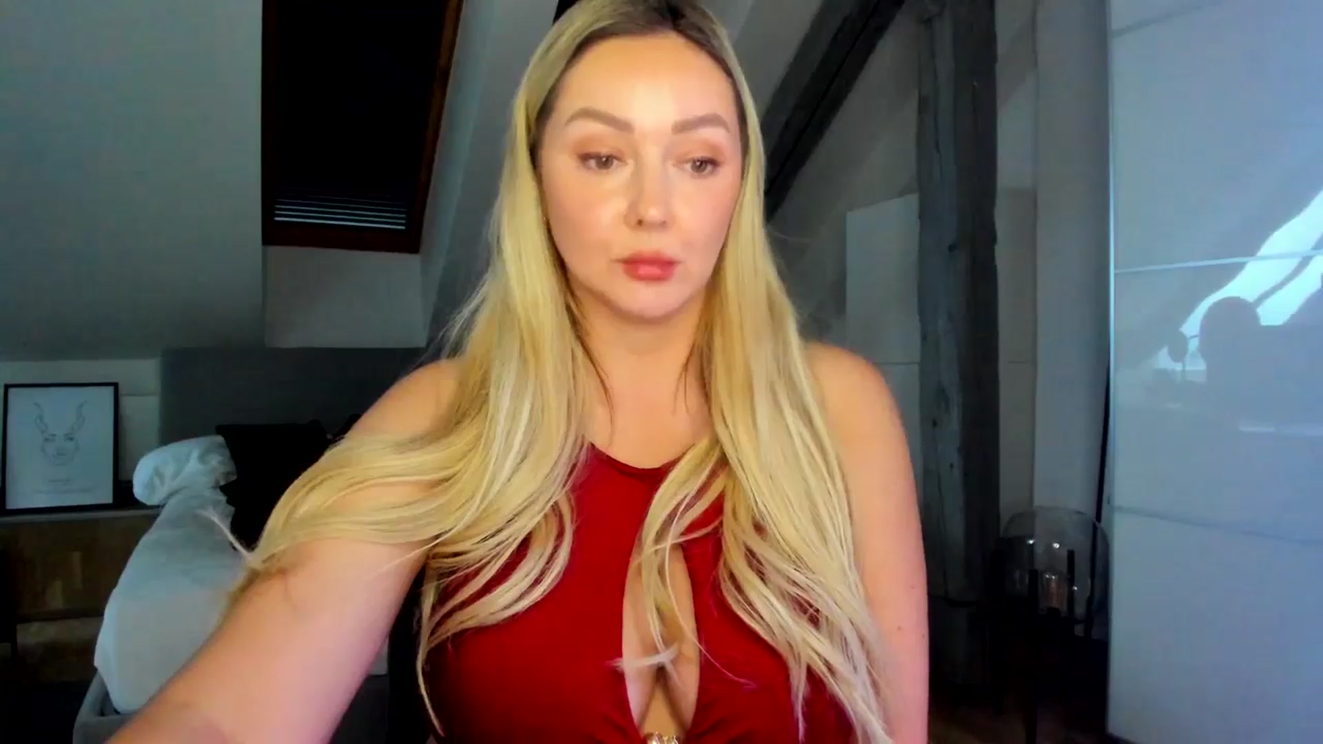 Gallery image thumbnail from Mi_Ha's myfreecams stream on, 04/28/2026, 16:33 image 10 of 20