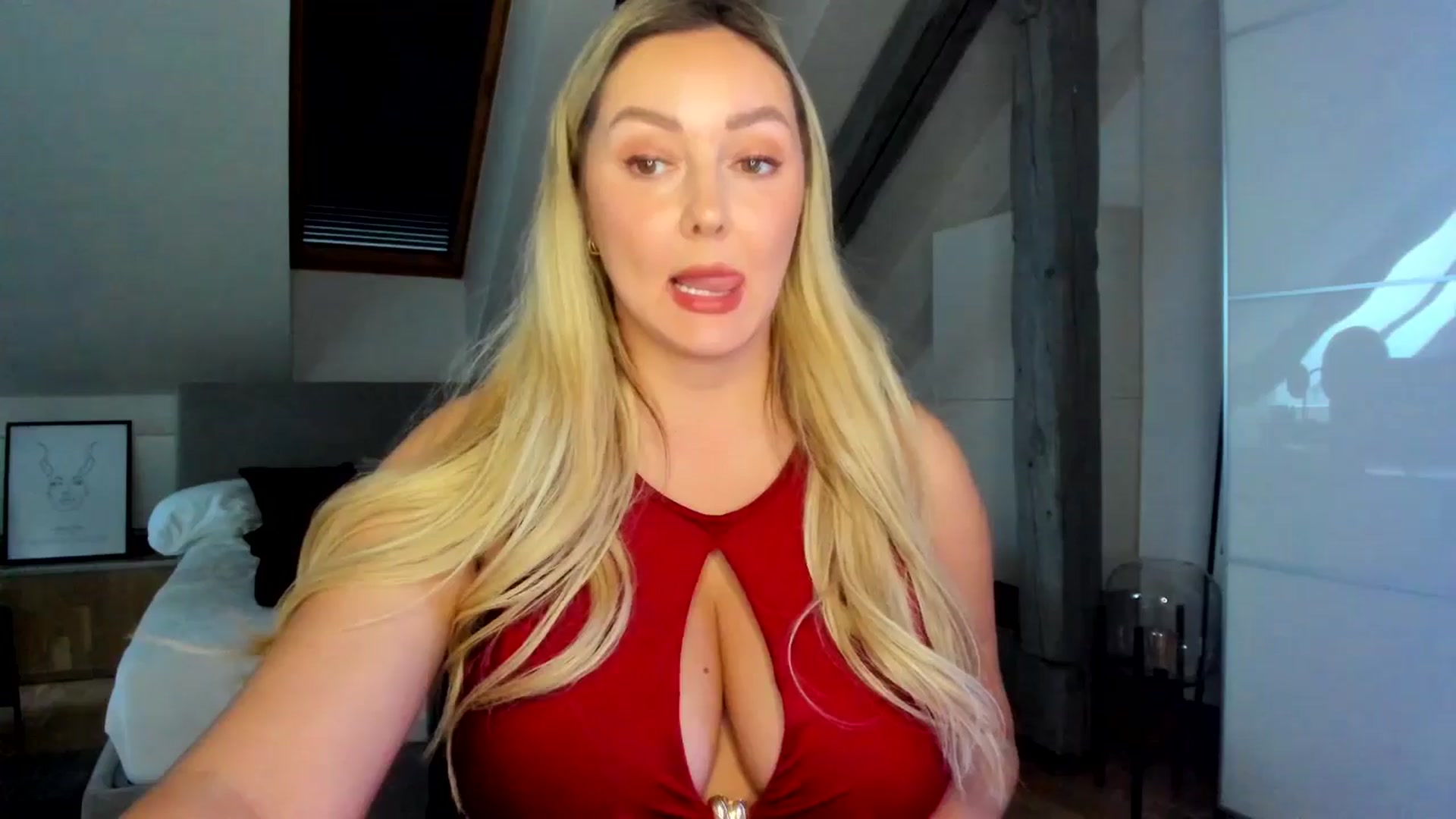 Gallery image thumbnail from Mi_Ha's myfreecams stream on, 04/28/2026, 16:33 image 5 of 20