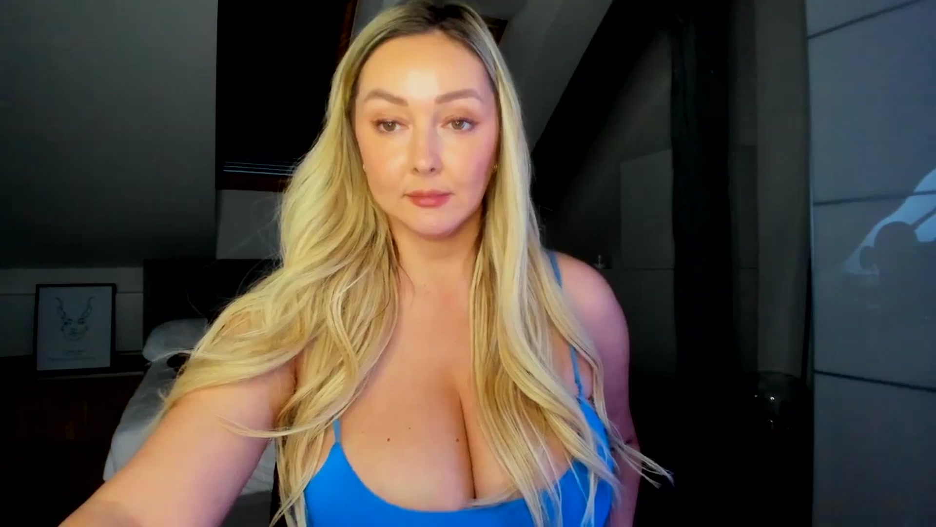 Gallery image thumbnail from Mi_Ha's myfreecams stream on, 05/02/2026, 15:32 image 6 of 20
