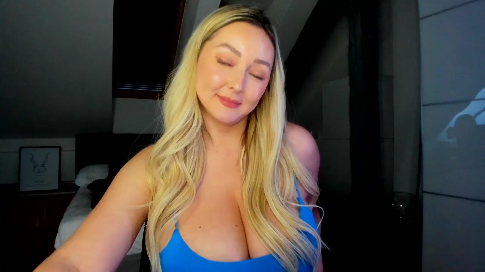 Gallery image thumbnail from Mi_Ha's myfreecams stream on, 05/02/2026, 15:32 image 15 of 20