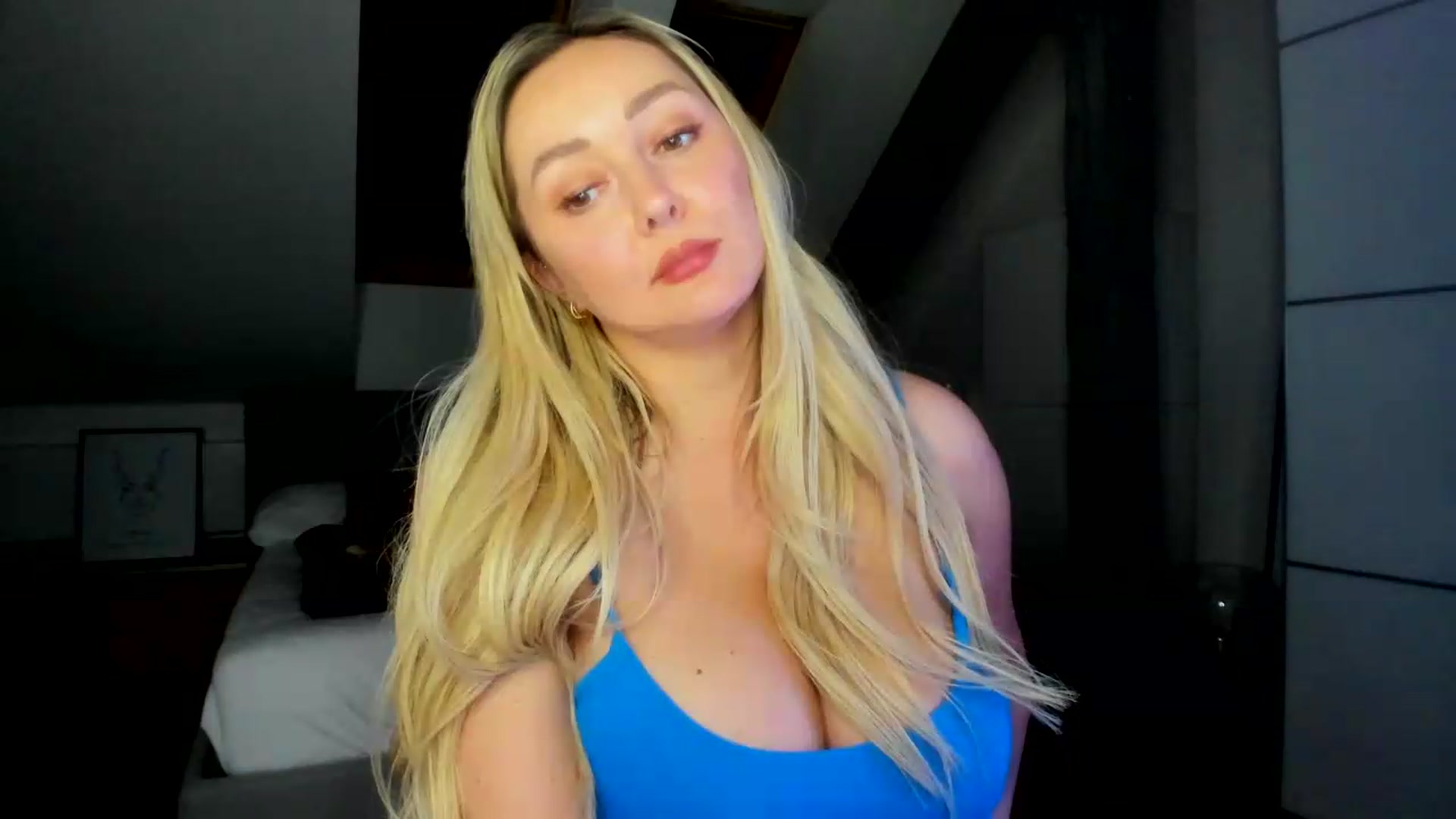 Gallery image thumbnail from Mi_Ha's myfreecams stream on, 05/02/2026, 22:53 image 16 of 20