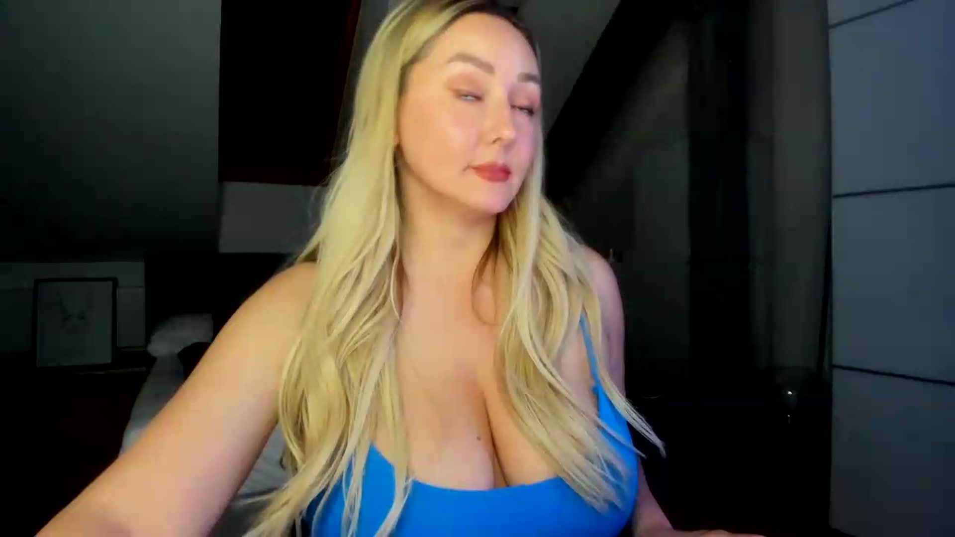 Gallery image thumbnail from Mi_Ha's myfreecams stream on, 05/02/2026, 22:53 image 3 of 20