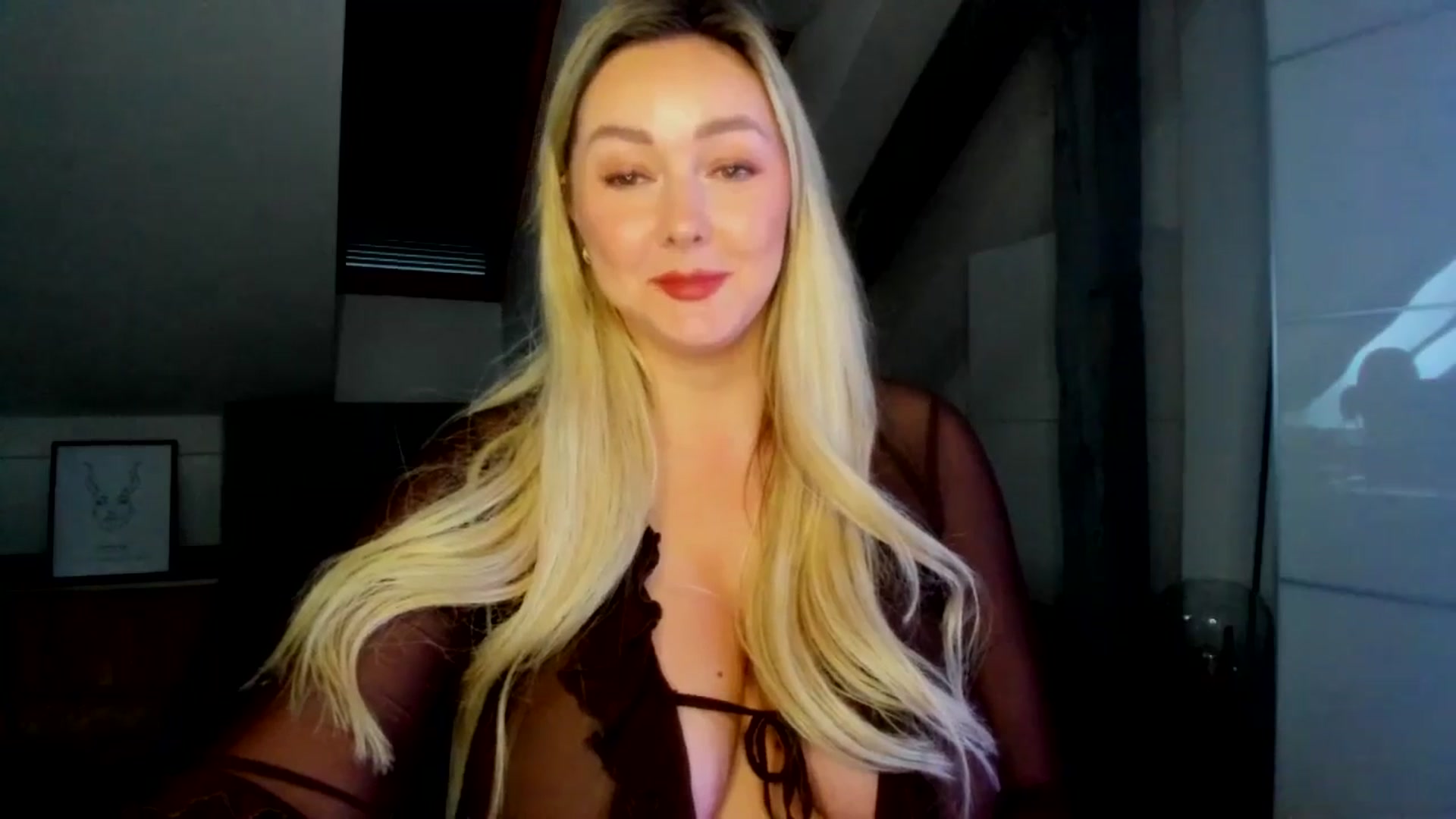 Gallery image thumbnail from Mi_Ha's myfreecams stream on, 05/05/2026, 13:27 image 4 of 20