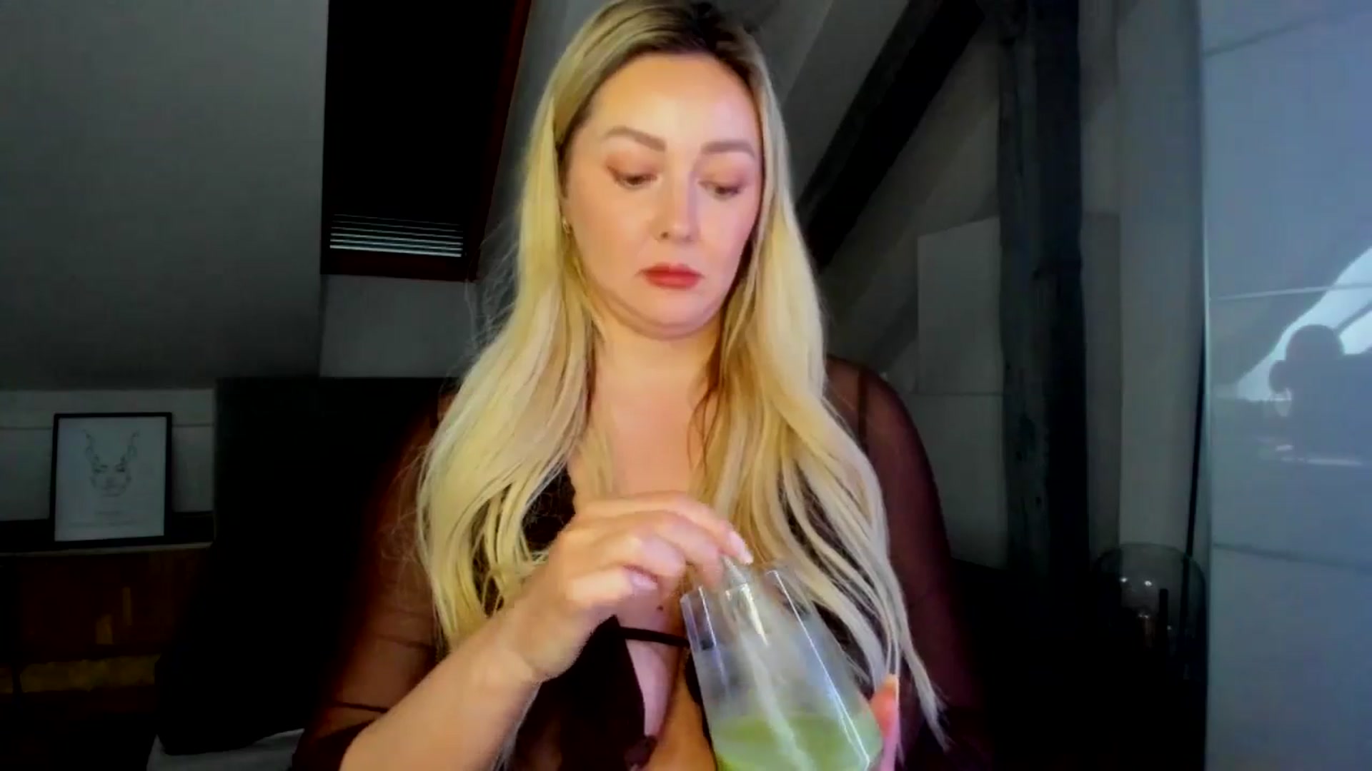Gallery image thumbnail from Mi_Ha's myfreecams stream on, 05/05/2026, 13:27 image 17 of 20