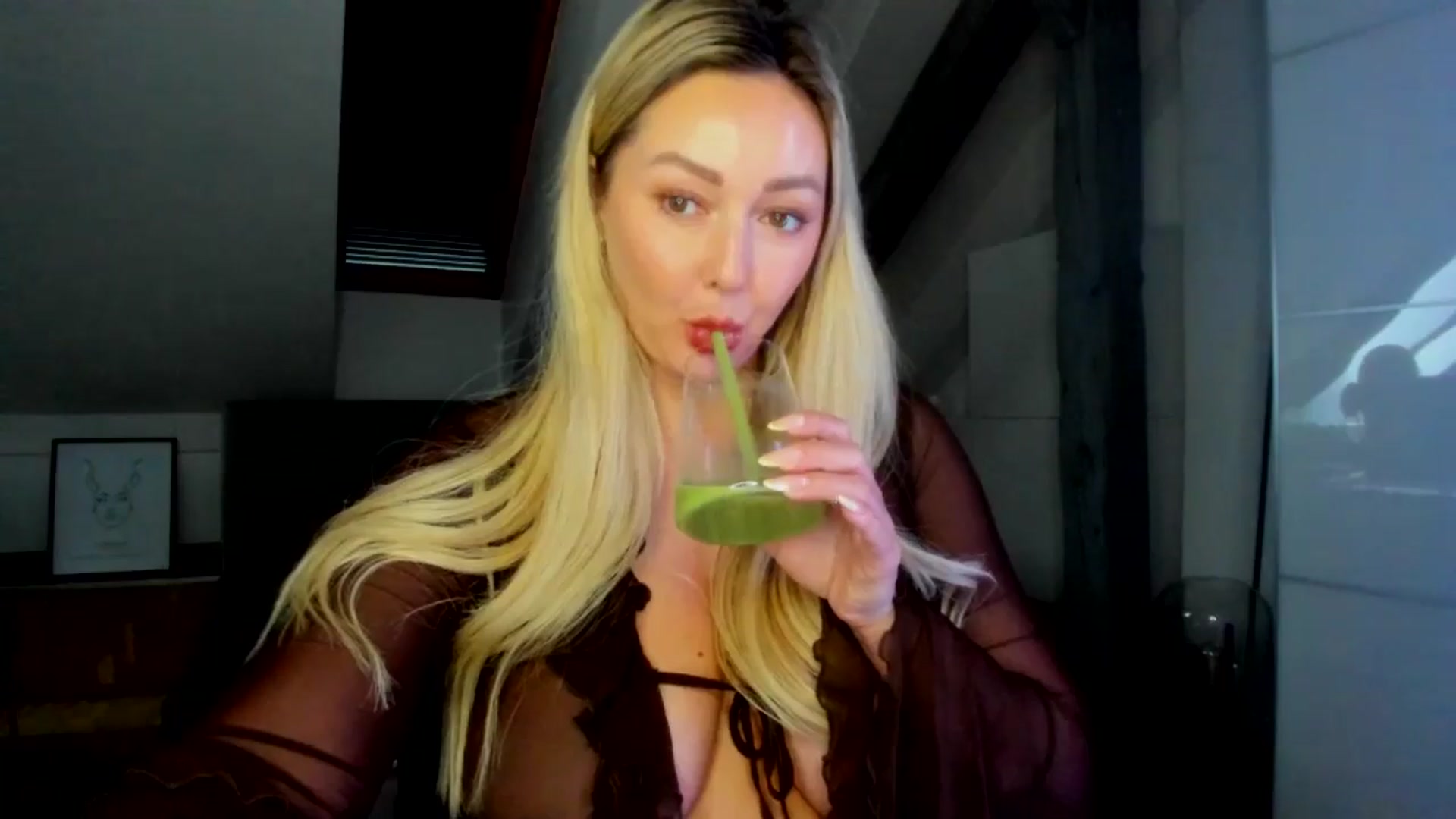 Gallery image thumbnail from Mi_Ha's myfreecams stream on, 05/05/2026, 13:27 image 8 of 20