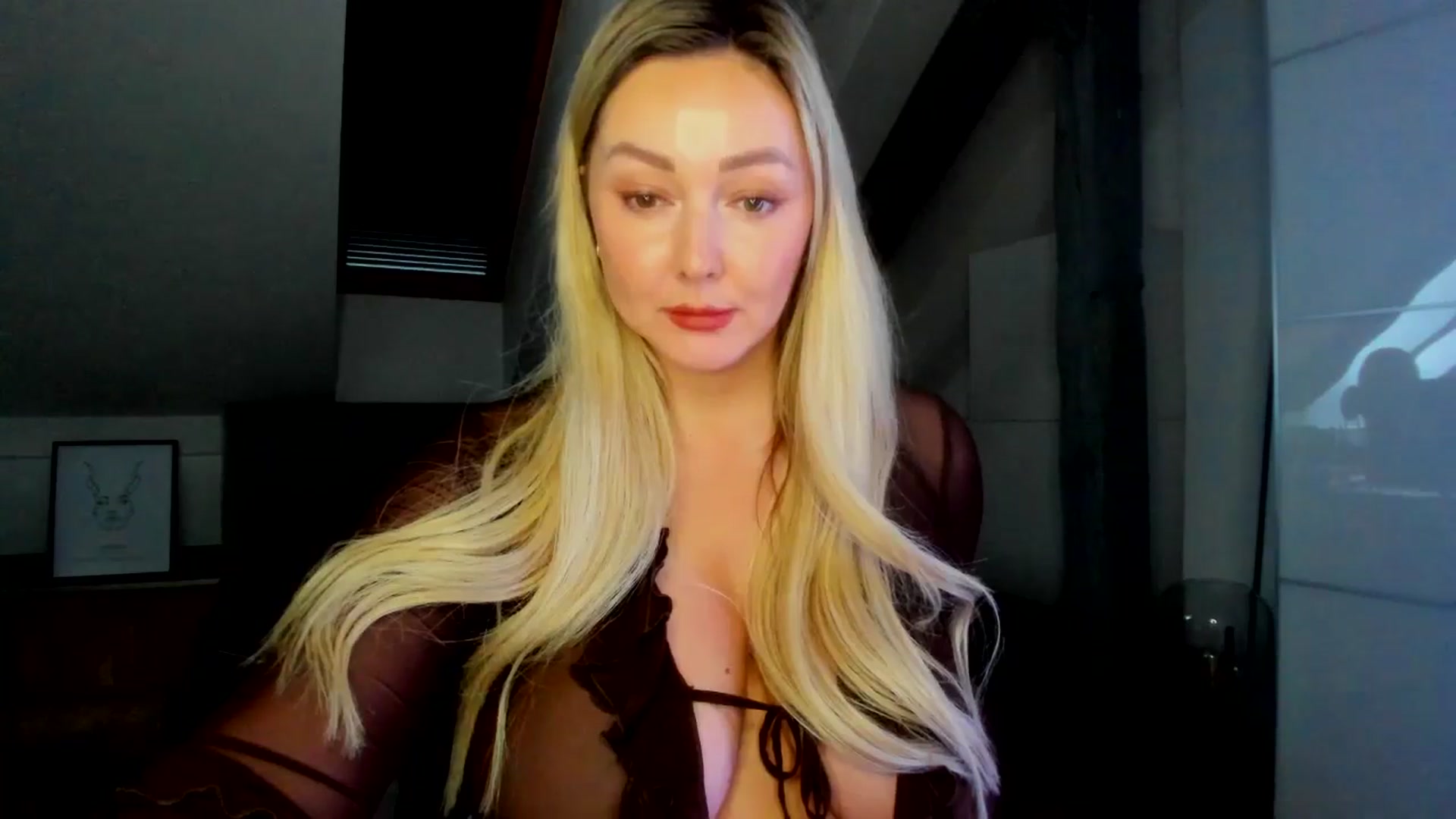 Gallery image thumbnail from Mi_Ha's myfreecams stream on, 05/05/2026, 13:27 image 5 of 20