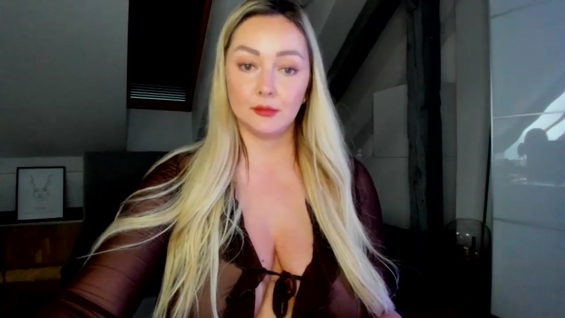 Gallery image thumbnail from Mi_Ha's myfreecams stream on, 05/05/2026, 15:53 image 7 of 20