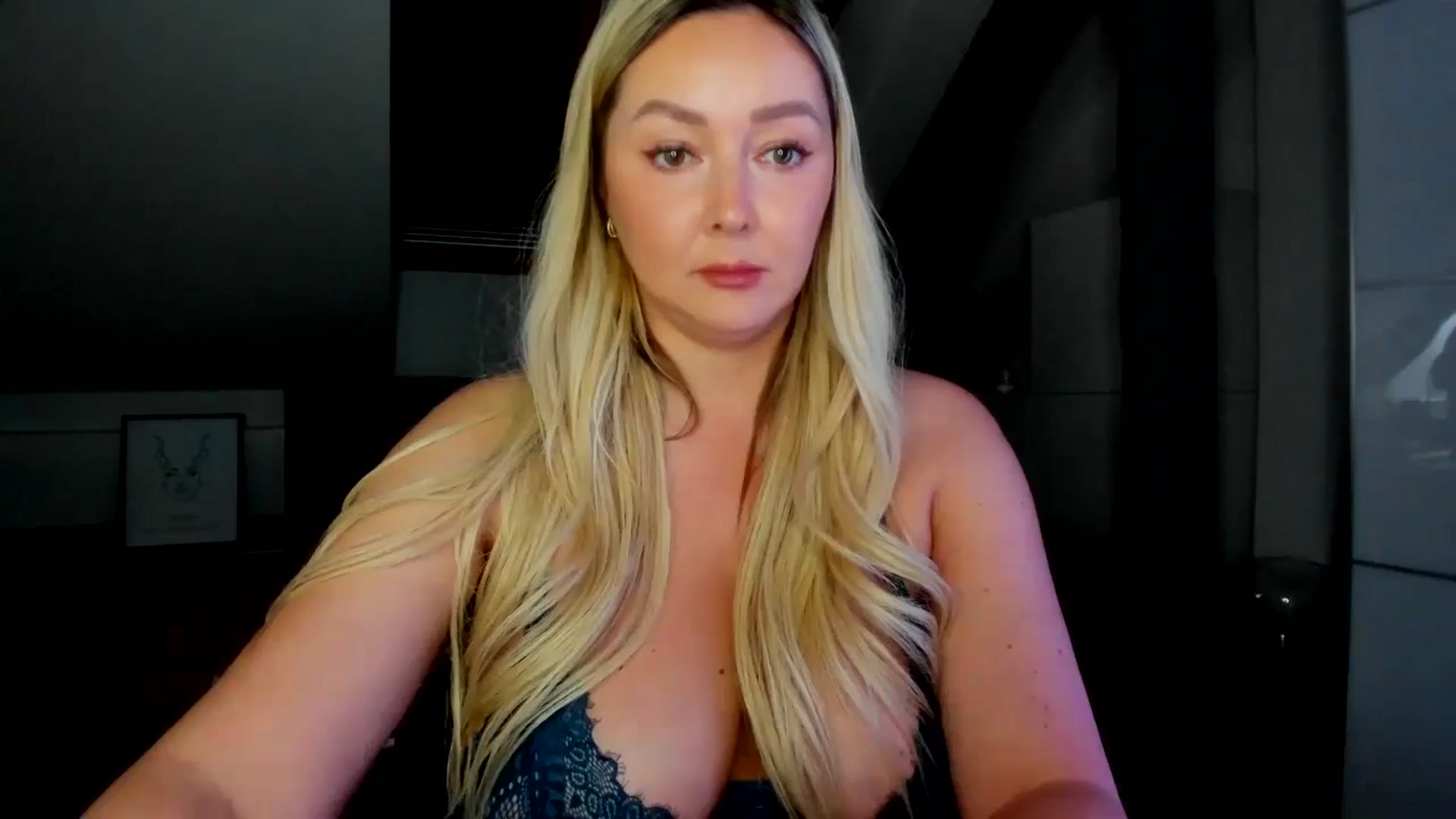 Gallery image thumbnail from Mi_Ha's myfreecams stream on, 05/11/2026, 13:39 image 15 of 20