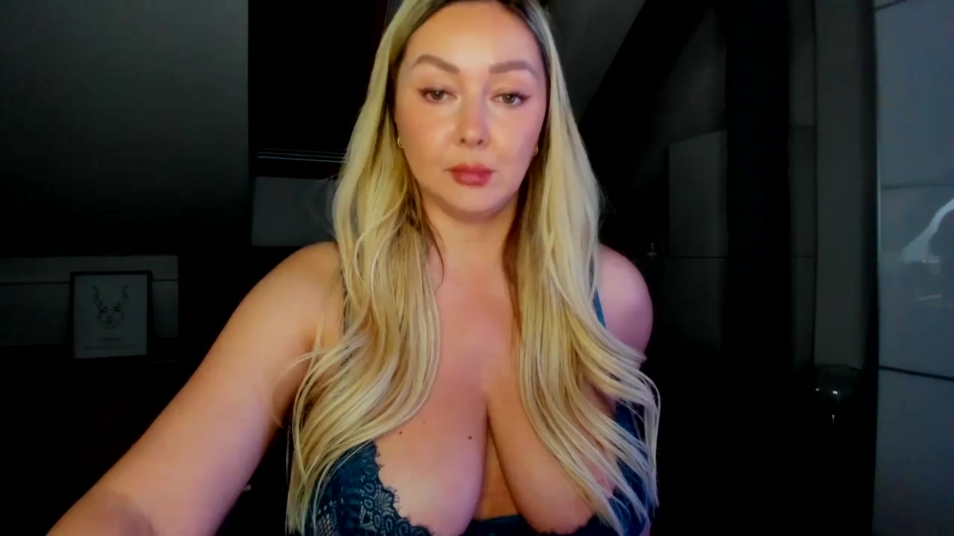 Gallery image thumbnail from Mi_Ha's myfreecams stream on, 05/11/2026, 13:39 image 9 of 20