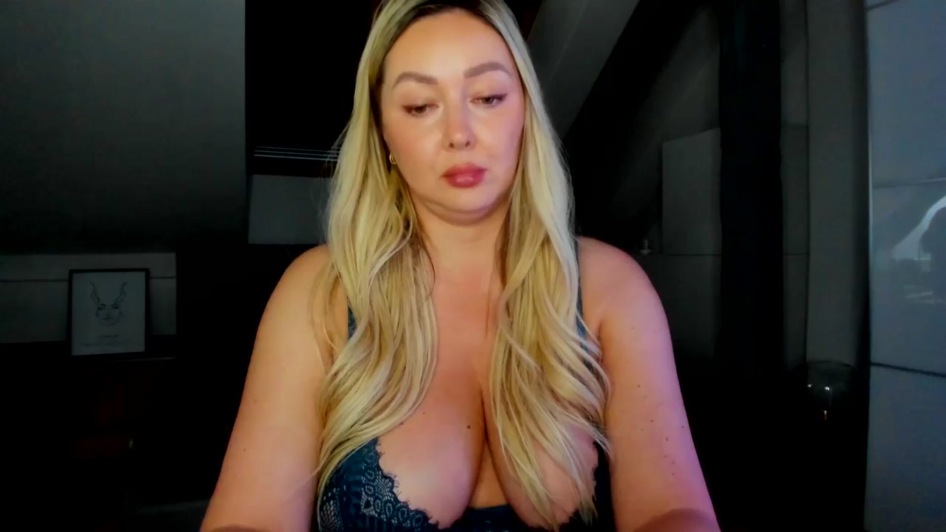 Gallery image thumbnail from Mi_Ha's myfreecams stream on, 05/11/2026, 13:39 image 5 of 20