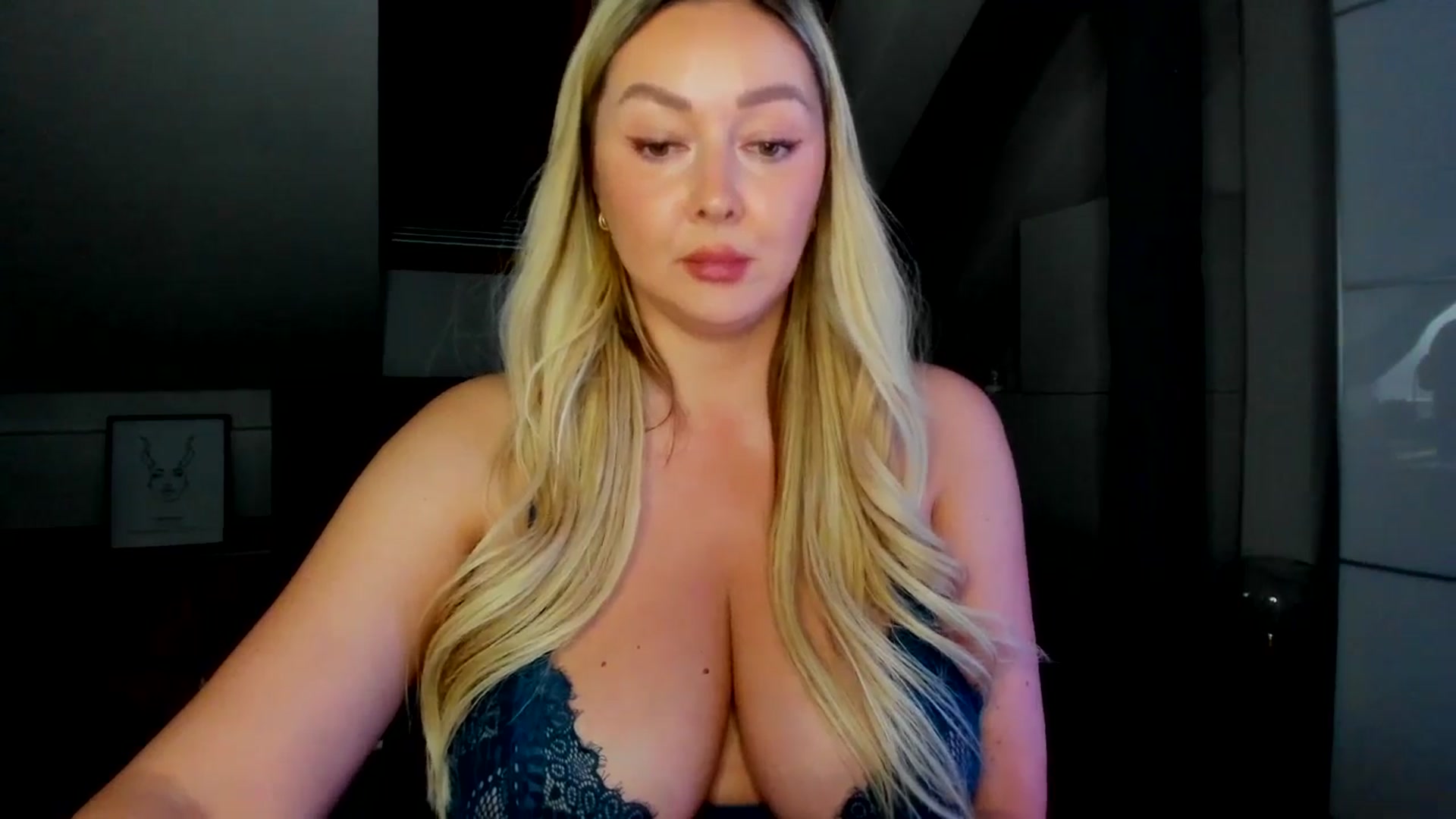 Gallery image thumbnail from Mi_Ha's myfreecams stream on, 05/11/2026, 13:39 image 12 of 20