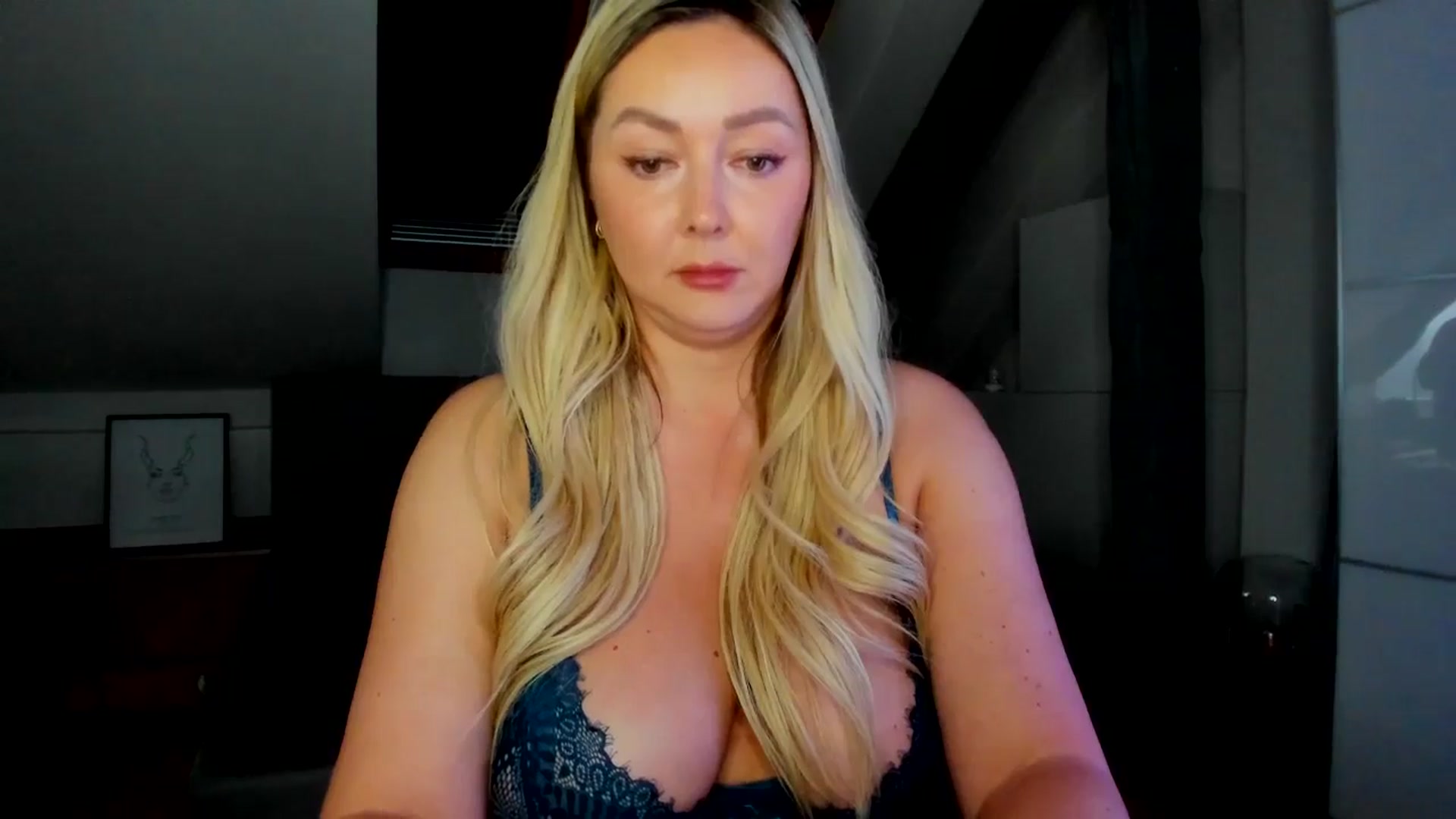 Gallery image thumbnail from Mi_Ha's myfreecams stream on, 05/11/2026, 13:39 image 4 of 20