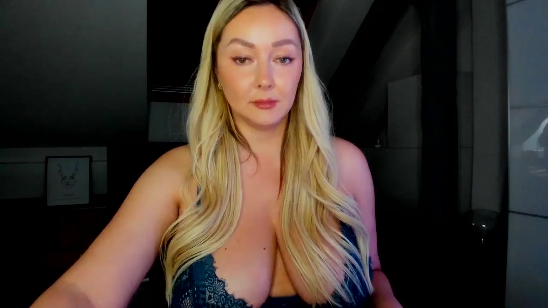 Gallery image thumbnail from Mi_Ha's myfreecams stream on, 05/11/2026, 13:39 image 14 of 20