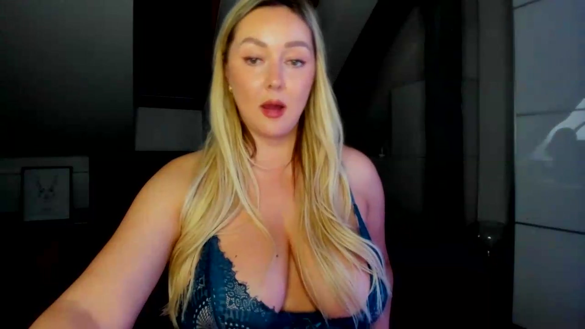 Gallery image thumbnail from Mi_Ha's myfreecams stream on, 05/11/2026, 15:45 image 17 of 20