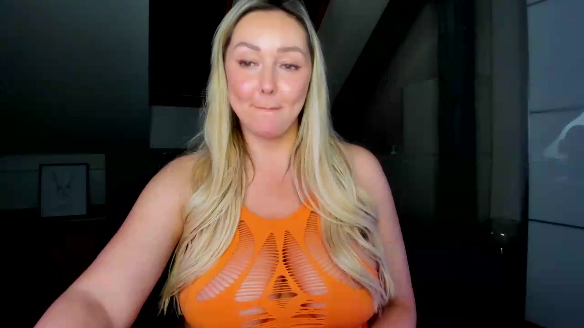 Gallery image thumbnail from Mi_Ha's myfreecams stream on, 05/13/2026, 17:01 image 7 of 20