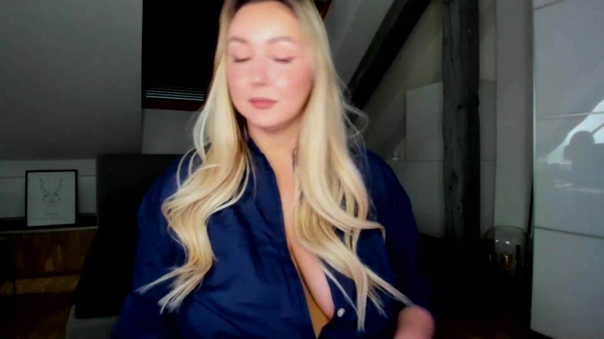 Gallery image thumbnail from Mi_Ha's myfreecams stream on, 05/17/2026, 15:50 image 12 of 20
