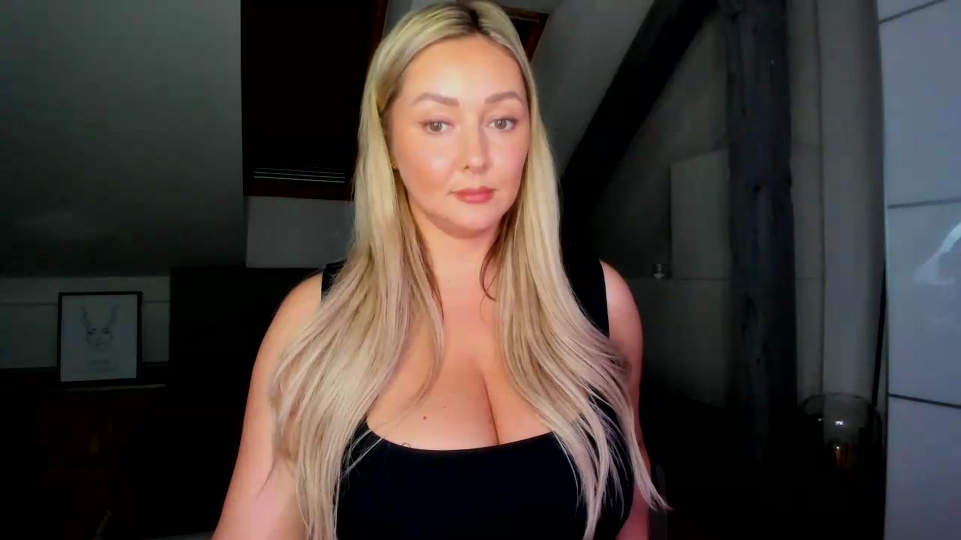 Gallery image thumbnail from Mi_Ha's myfreecams stream on, 05/21/2026, 16:34 image 16 of 20