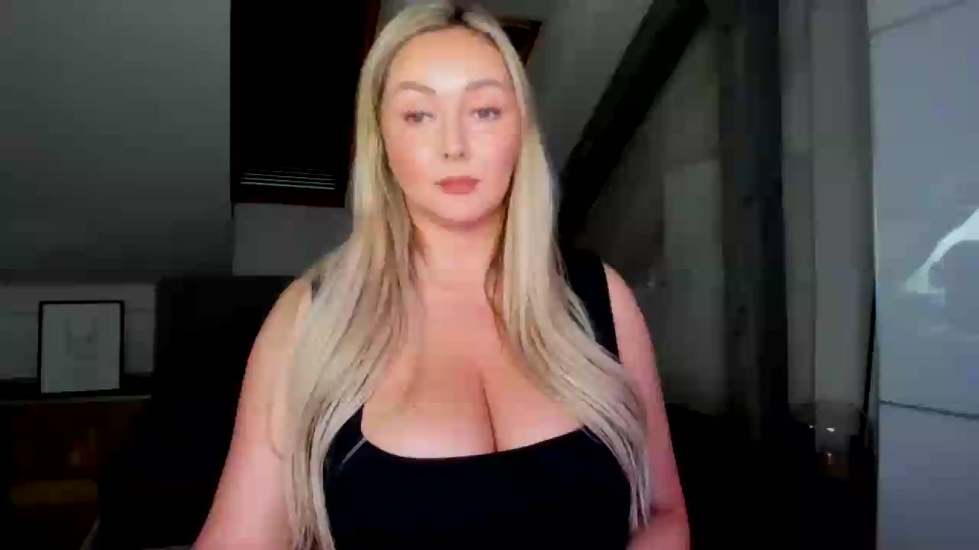 Gallery image thumbnail from Mi_Ha's myfreecams stream on, 05/21/2026, 16:34 image 5 of 20