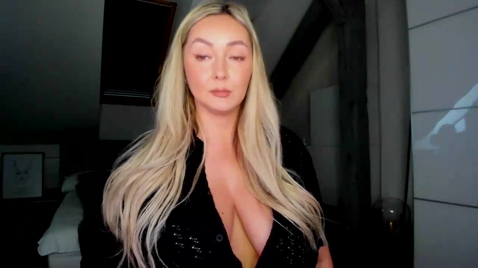 Gallery image thumbnail from Mi_Ha's myfreecams stream on, 05/28/2026, 14:15 image 13 of 20