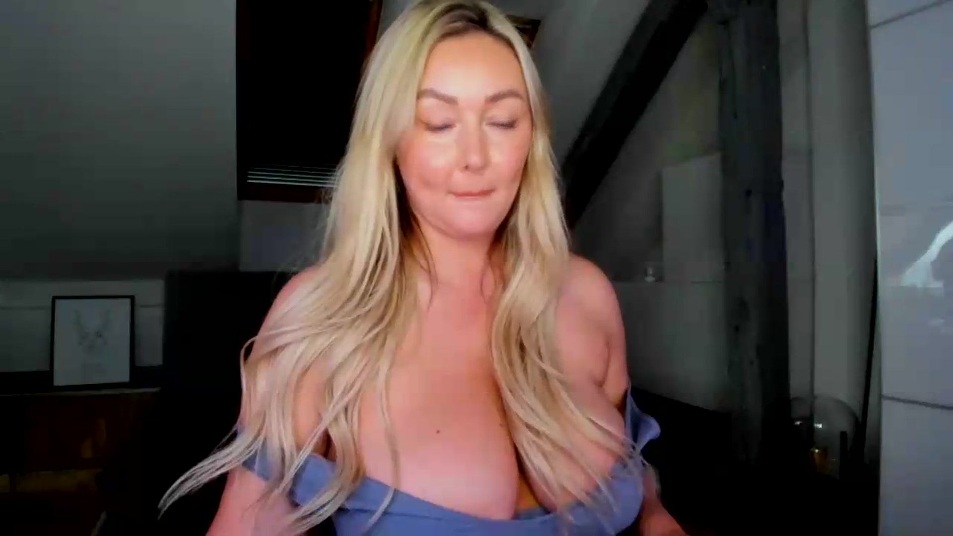 Gallery image thumbnail from Mi_Ha's myfreecams stream on, 06/02/2026, 14:32 image 9 of 20