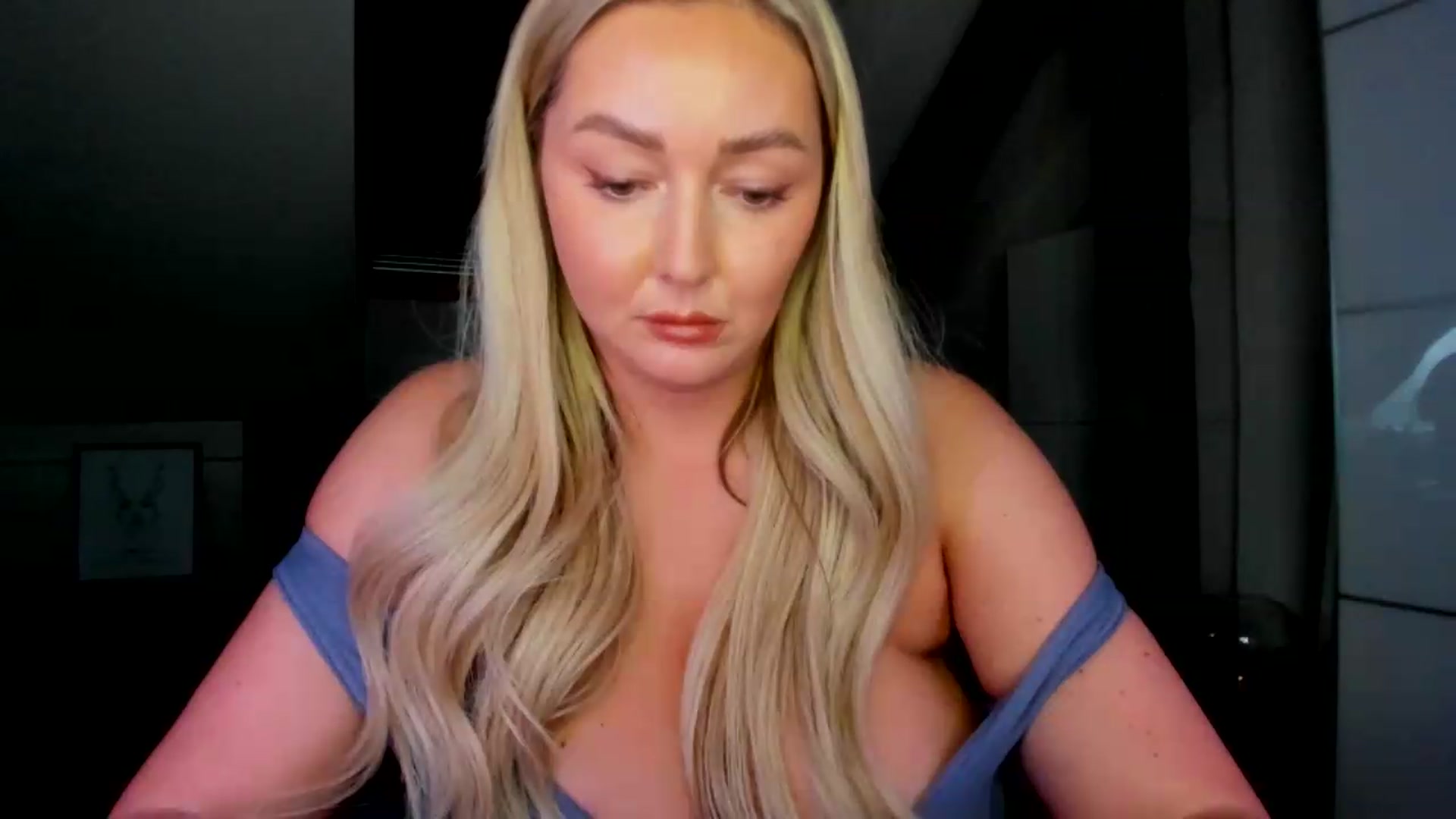 Gallery image thumbnail from Mi_Ha's myfreecams stream on, 06/02/2026, 16:04 image 6 of 20