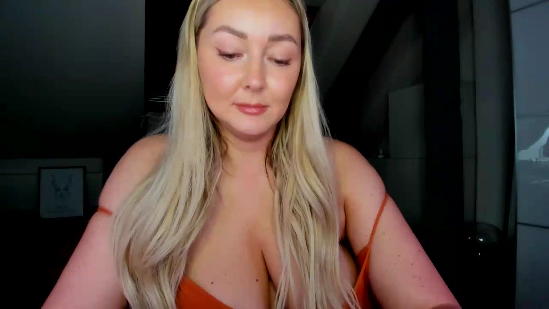 Gallery image thumbnail from Mi_Ha's myfreecams stream on, 06/03/2026, 15:16 image 16 of 20