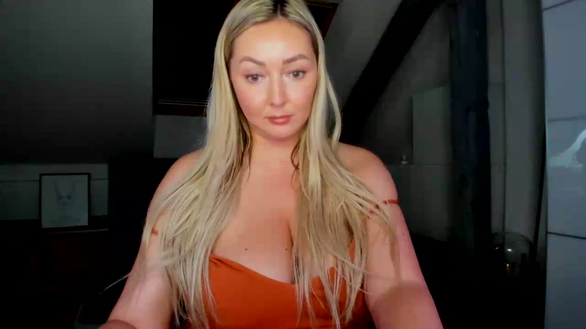 Gallery image thumbnail from Mi_Ha's myfreecams stream on, 06/03/2026, 16:19 image 7 of 20