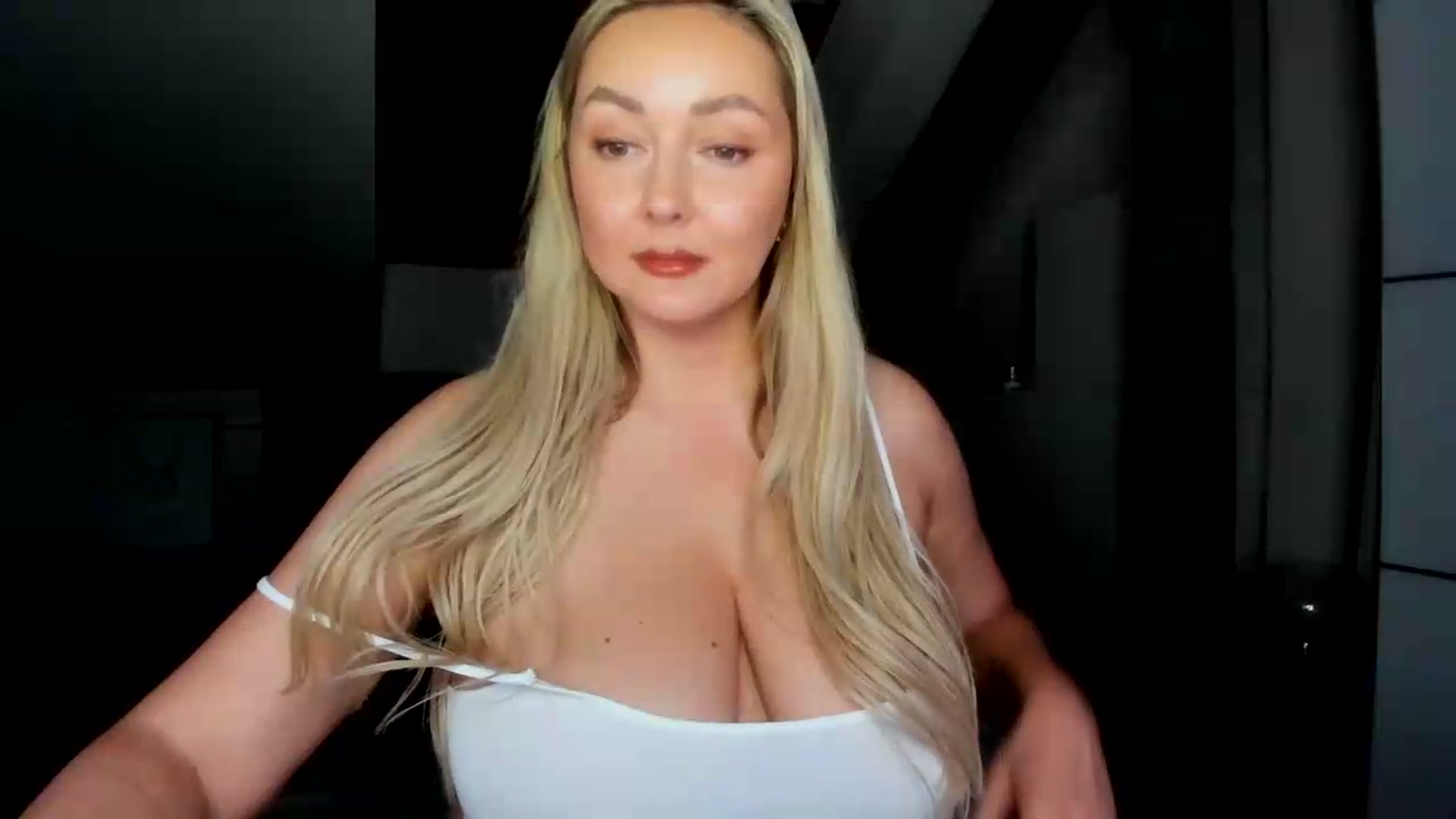 Gallery image thumbnail from Mi_Ha's myfreecams stream on, 06/07/2026, 20:30 image 8 of 20