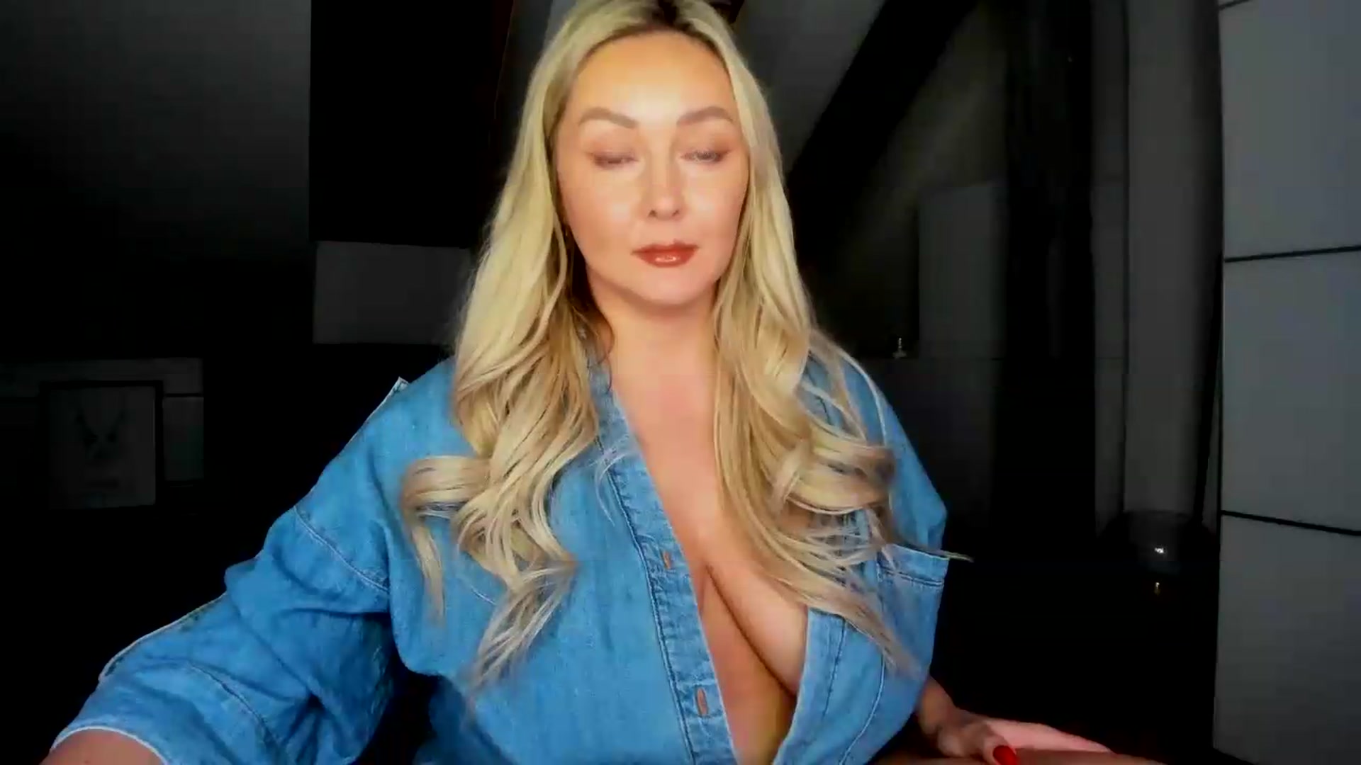Gallery image thumbnail from Mi_Ha's myfreecams stream on, 06/09/2026, 20:13 image 2 of 20