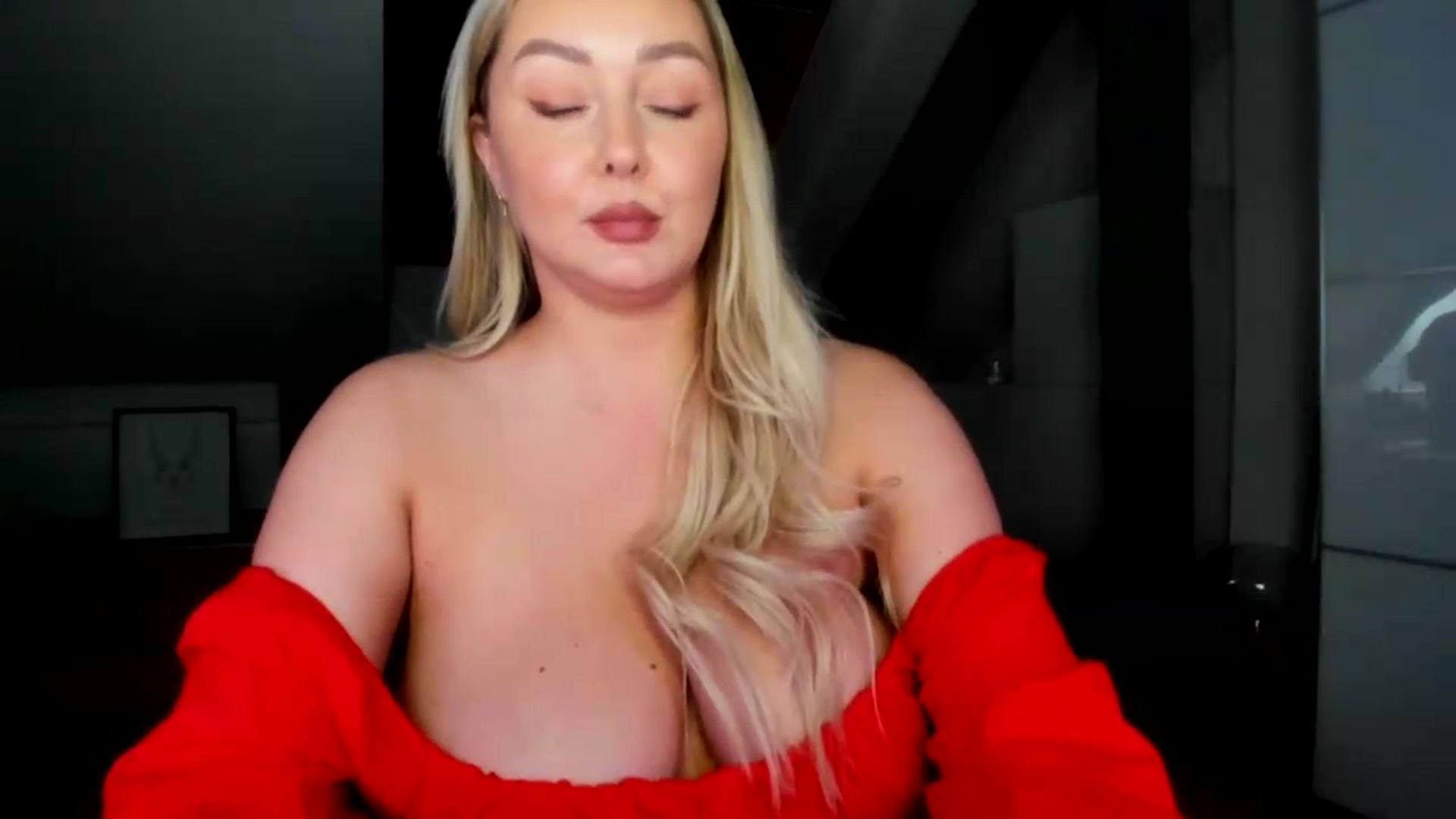 Gallery image thumbnail from Mi_Ha's myfreecams stream on, 06/15/2026, 14:51 image 10 of 20